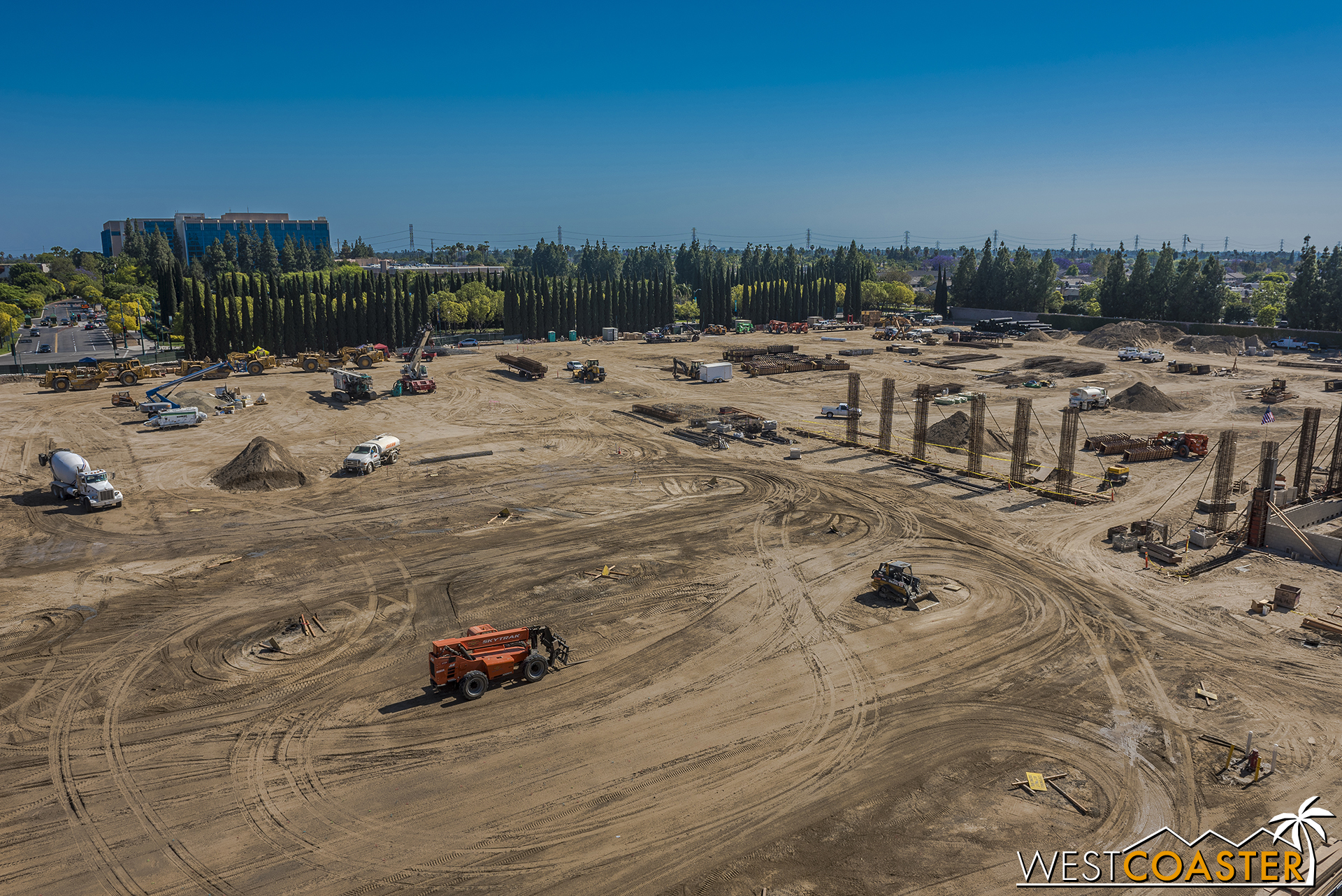 DLR-18_0613-B-Parking-0005.jpg
