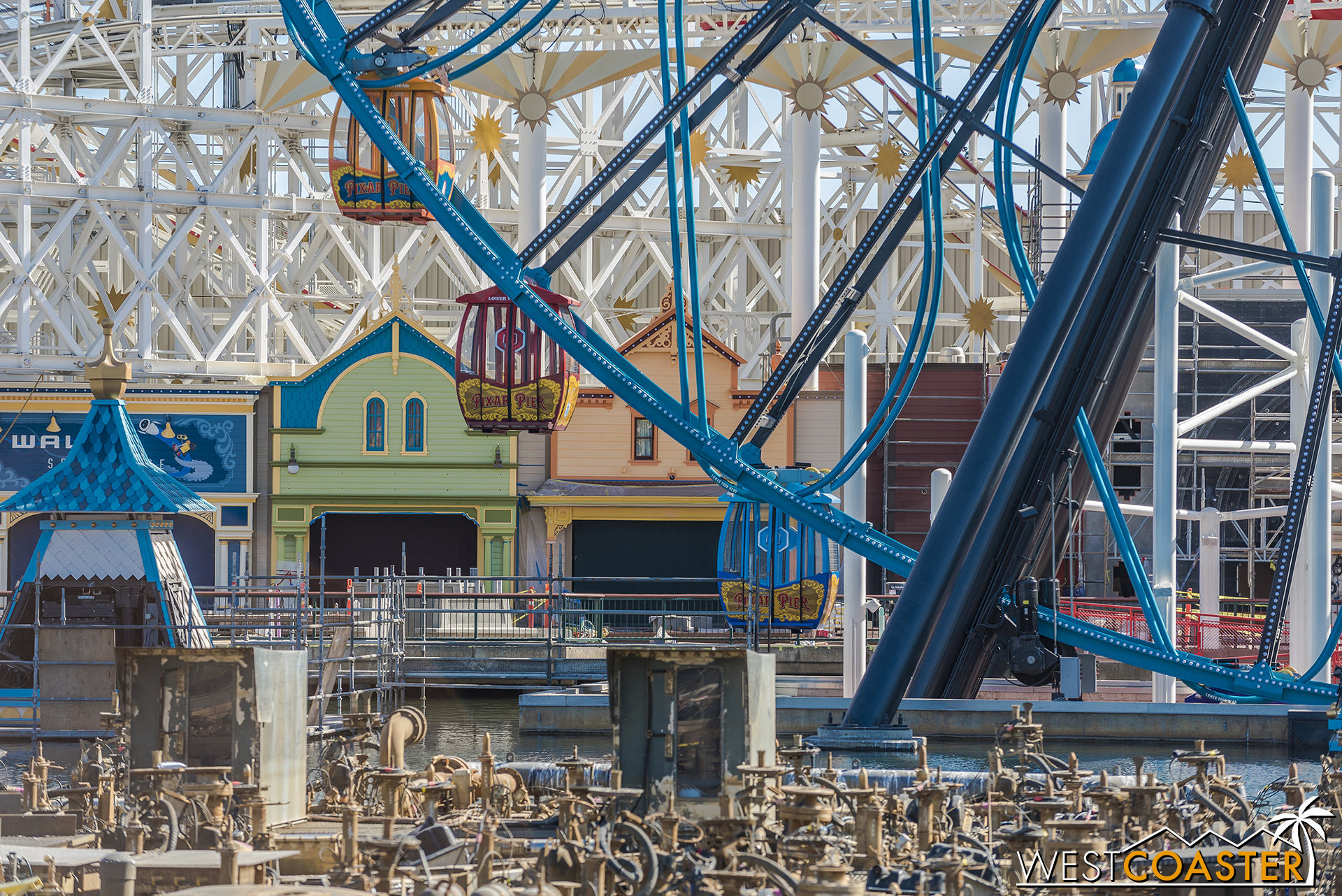 DLR-18_0613-D-PixarPier-0054.jpg