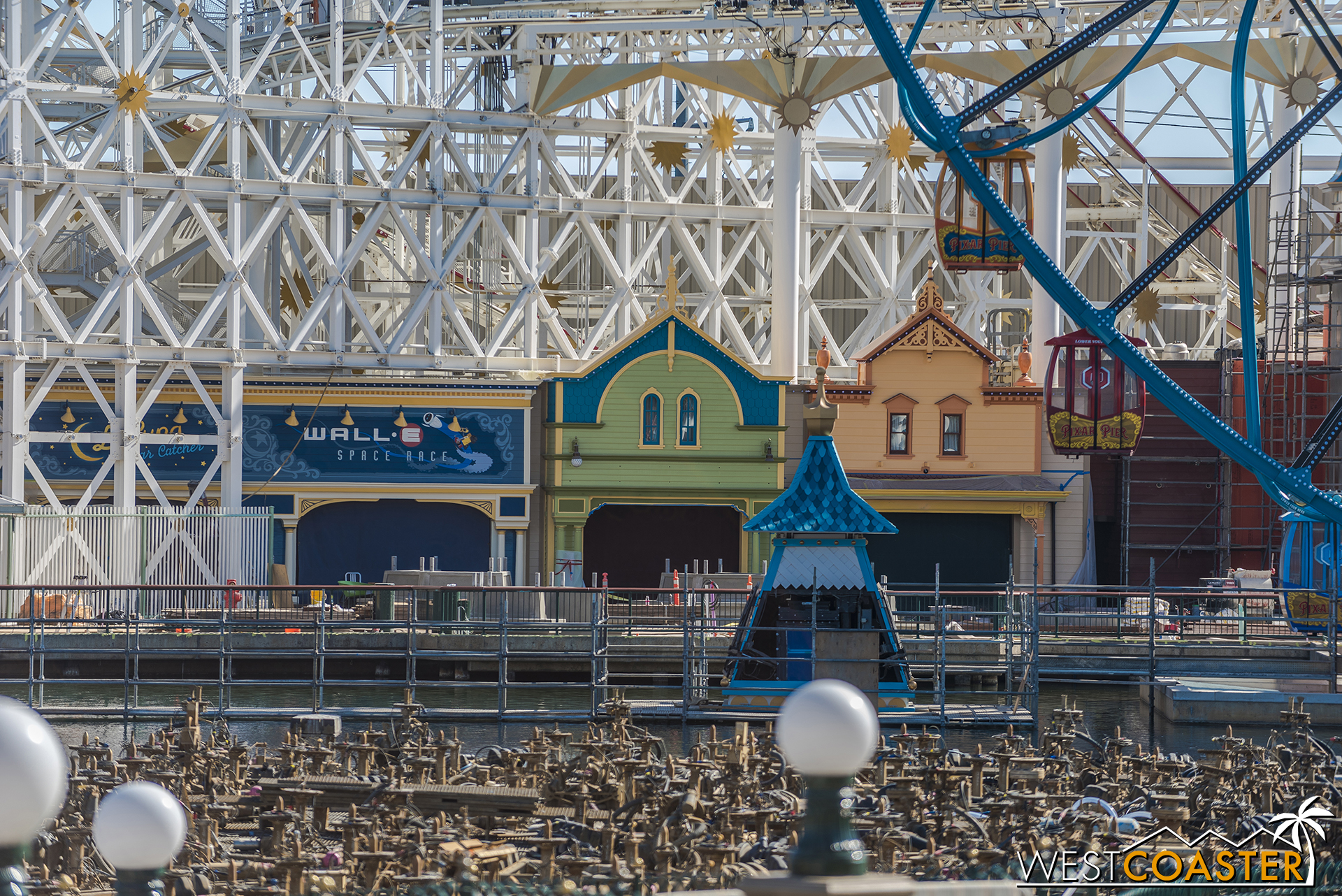 DLR-18_0613-D-PixarPier-0055.jpg