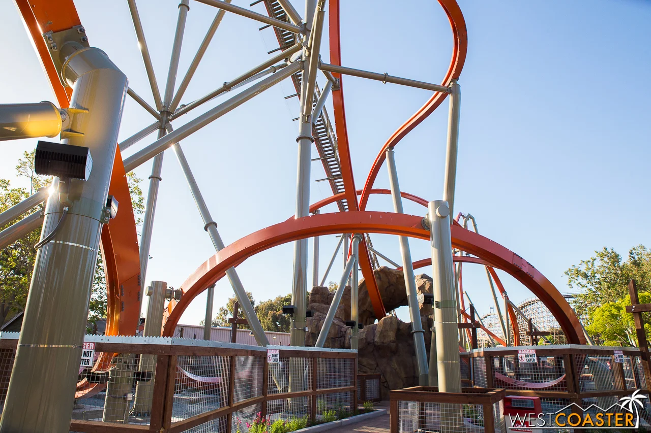 Getting back to how close you can get to the ride, they opened the spaces up under some of the turnarounds, and it's REALLY fun to watch the trains whizz by. 