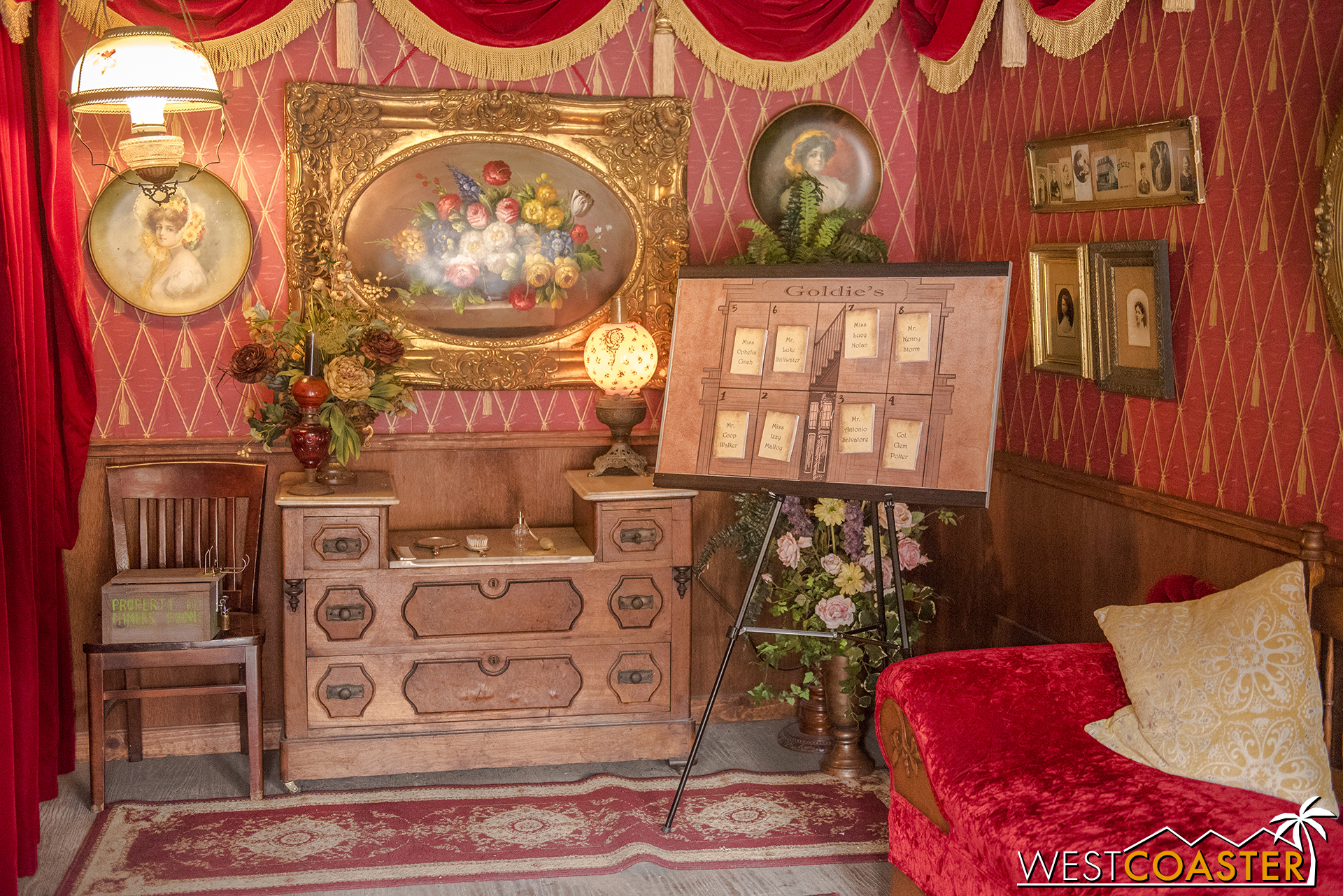 Guests can enter and take a look around here too.