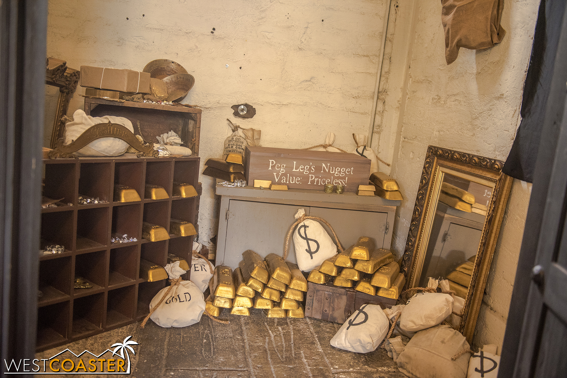 At around 1:00 or 1:30, the Calico Bank is robbed by not one, not two, but THREE parties. Only one is successful, though, making off with Peg Leg’s golden nugget.
