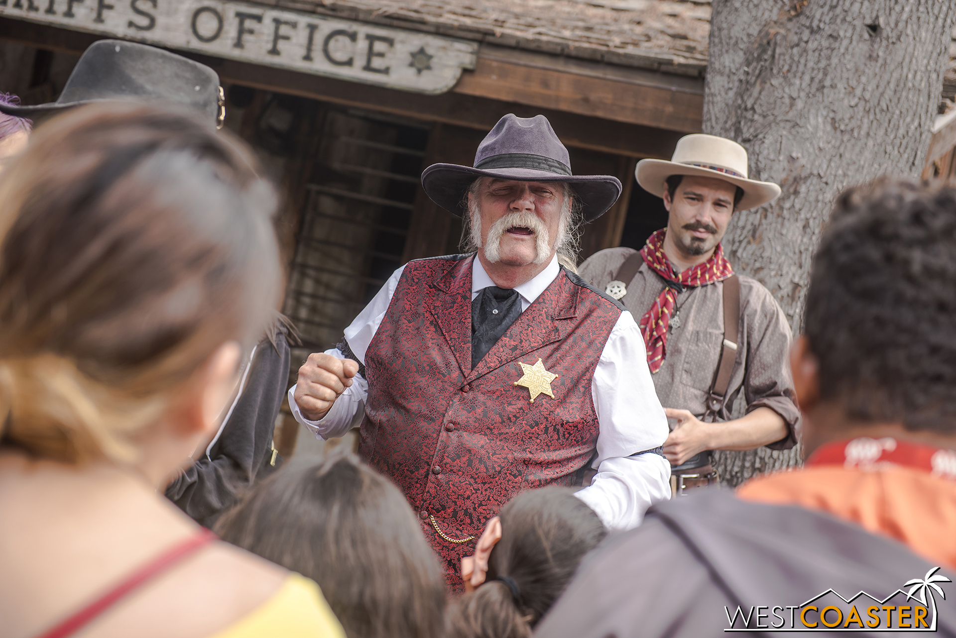 To apprehend the perpetrators, the Sheriff rounds up a posse at 2:30.