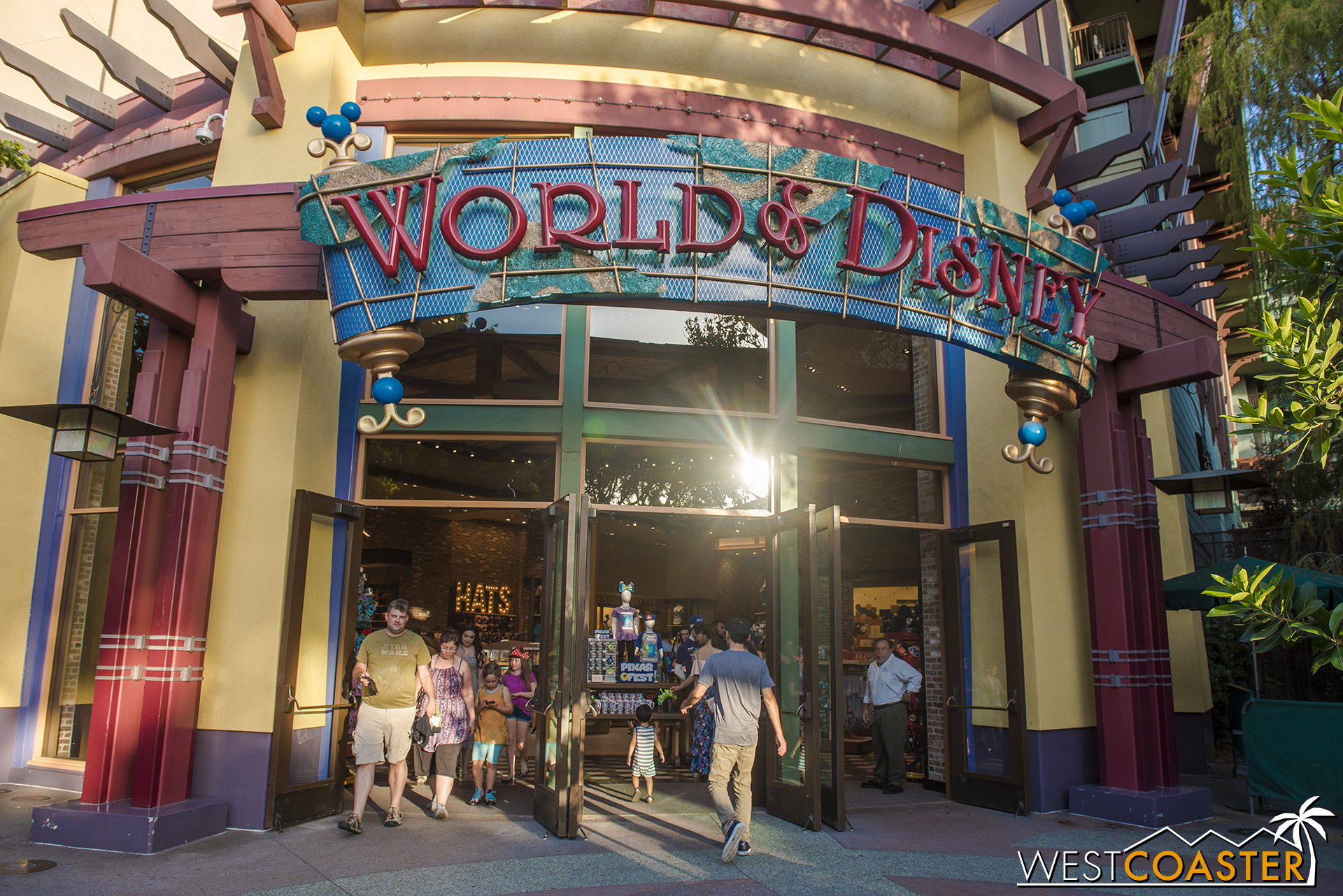  In contrast to the rest of the tenants at Downtown Disney, the World of Disney store hasn’t really seen any exterior changes. 