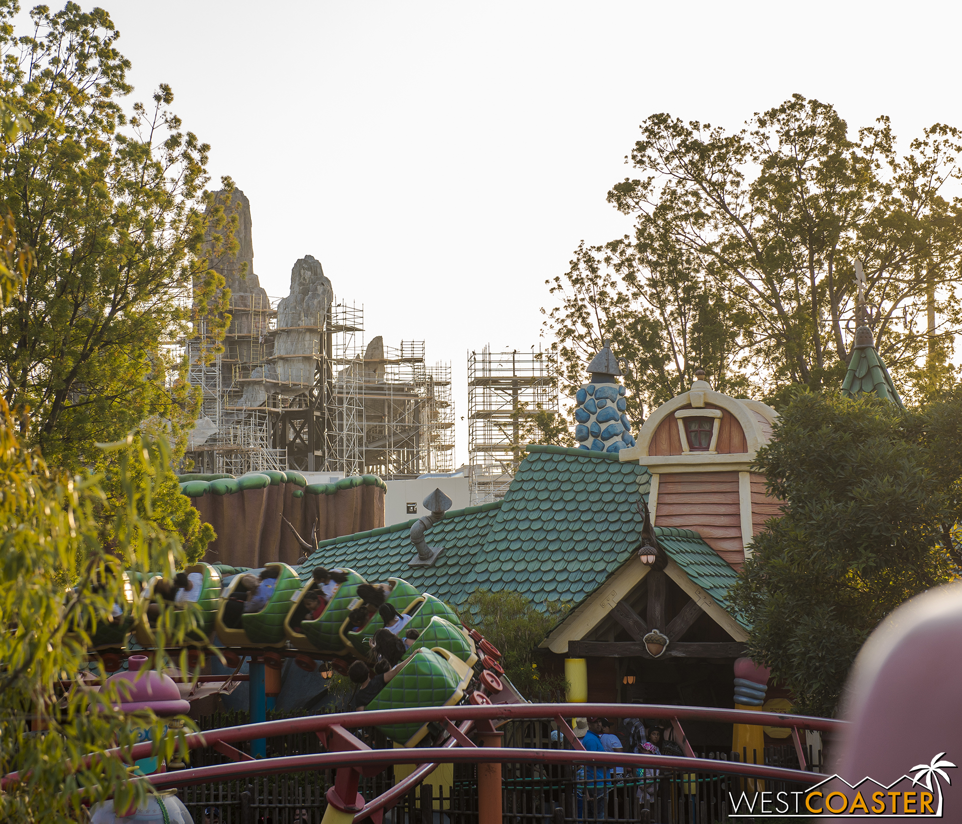  I guess if there is a canyon edge in the midground here at Mickey’s Toontown, one can justify buttes in the background coming from a different and aesthetically very different land. 