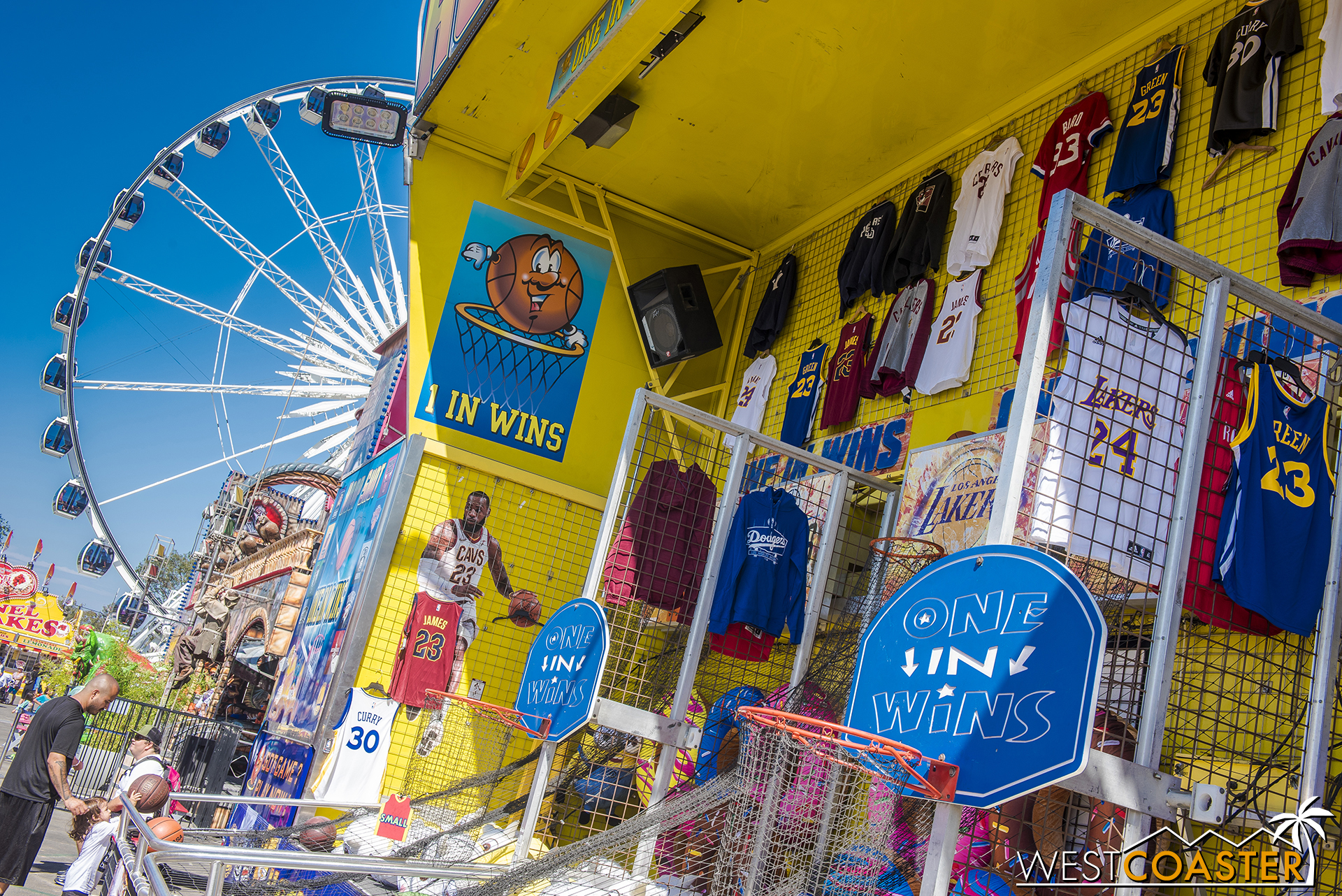  There are plenty of carnival games in both the Family Fairway and Carnival areas too. 