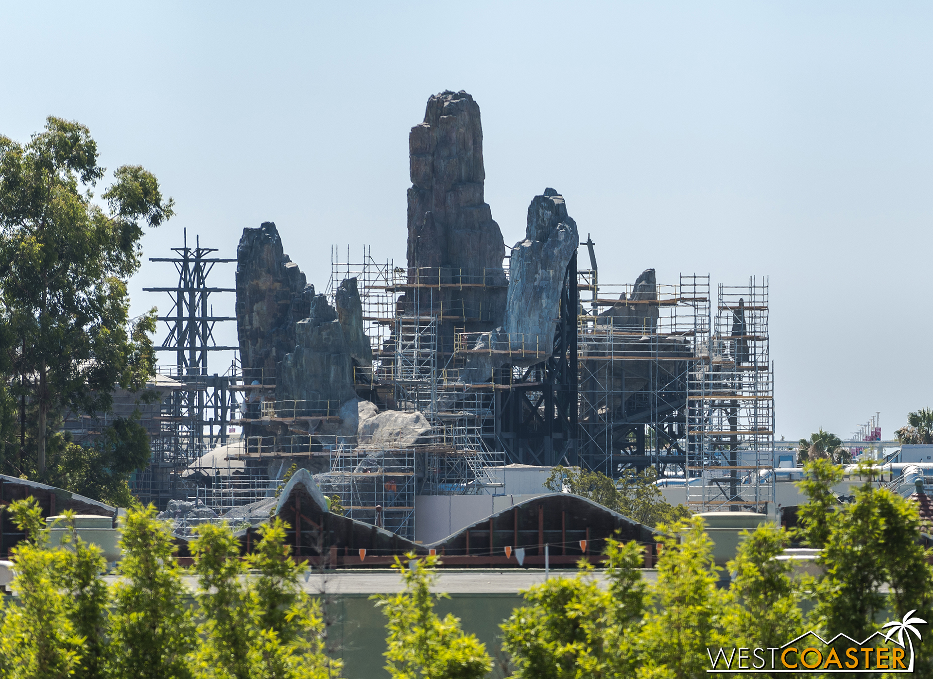  This is how Disneyland gets even more mountains. 