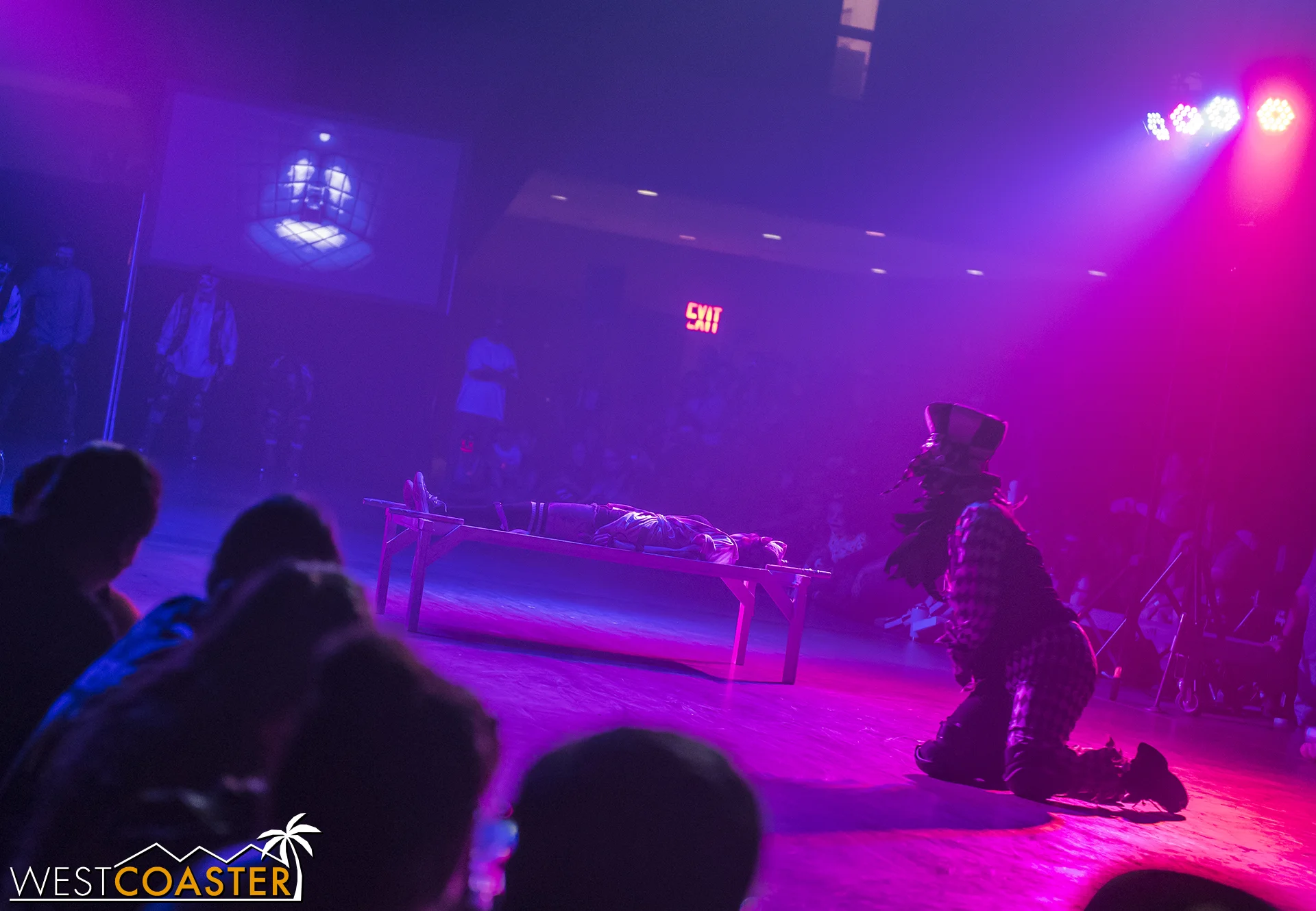 But they turned the tables on her (see what I did there?) in the second show, taking her hostage for several jumps and slides.