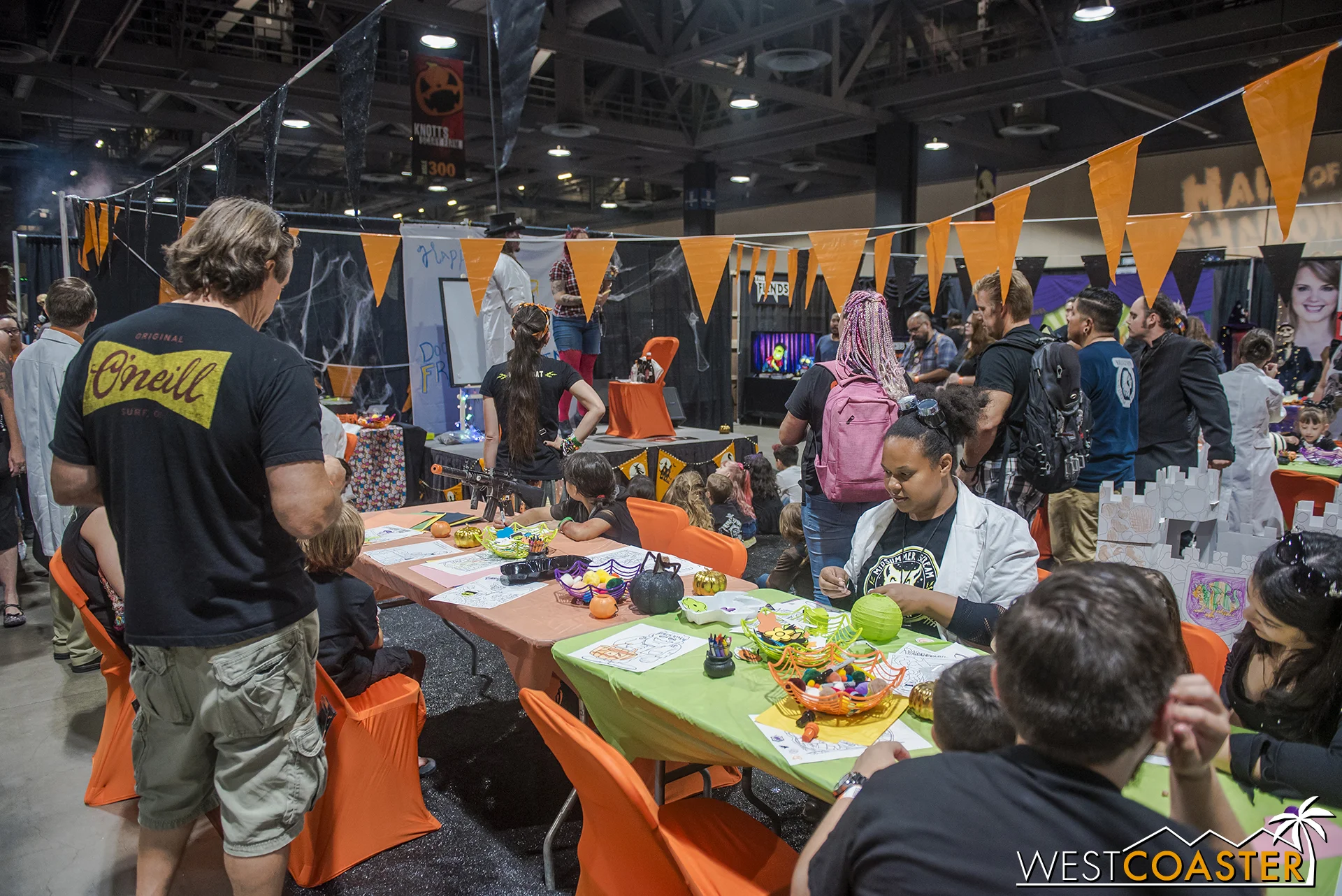 This family-friendly workshop looked at pumpkin decorating.