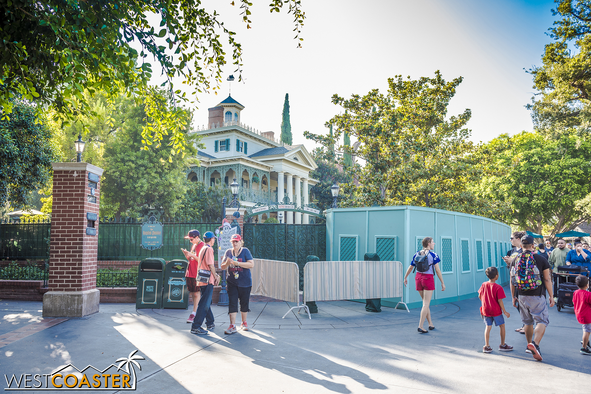  Sandy Claws has come a little early to the Haunted Mansion this year. 