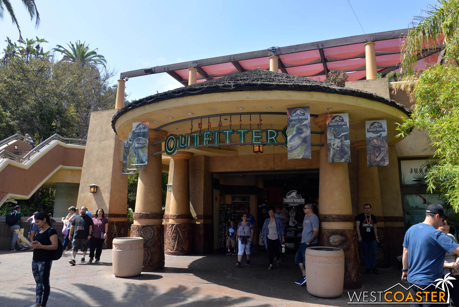  The Jurassic Outfitter was your one stop shop for JP souvenirs. 