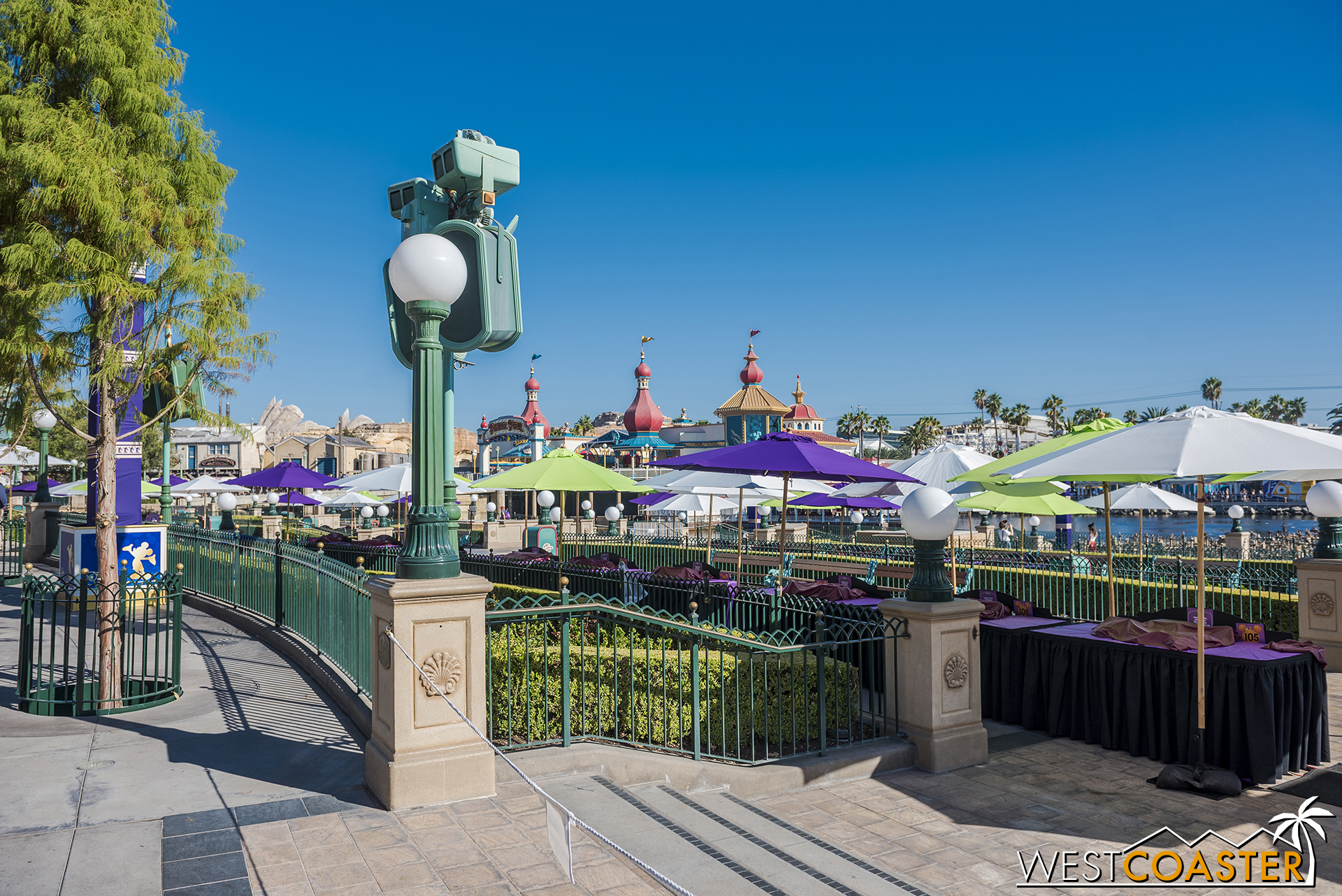  A bunch of booths were set up along Paradise Park over the weekend.  Probably for a mass media promotion day that Disney occasionally has with local radio stations and news groups. 