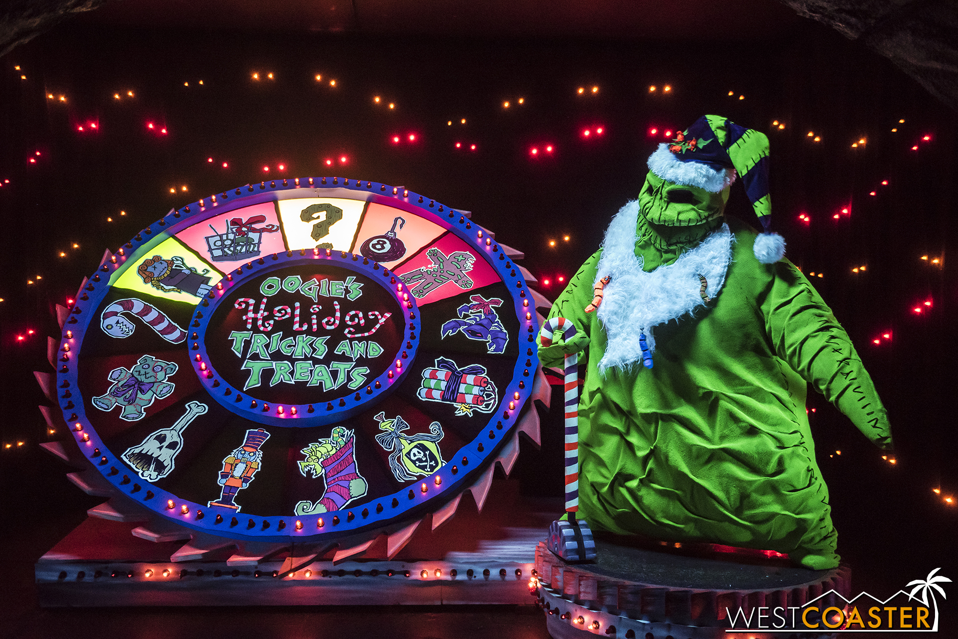  Oogie Boogie’s got a holiday surprise! 