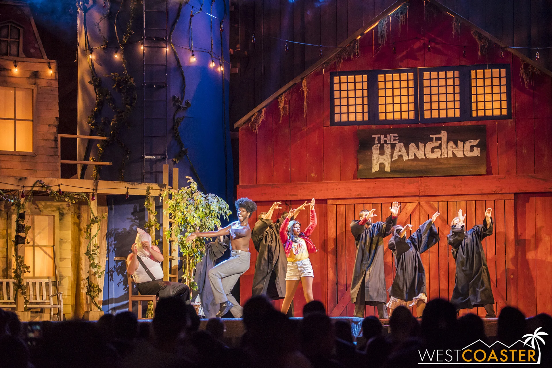The Hanging this year weaves various dance moments together, though without much flow or discernible reasoning.