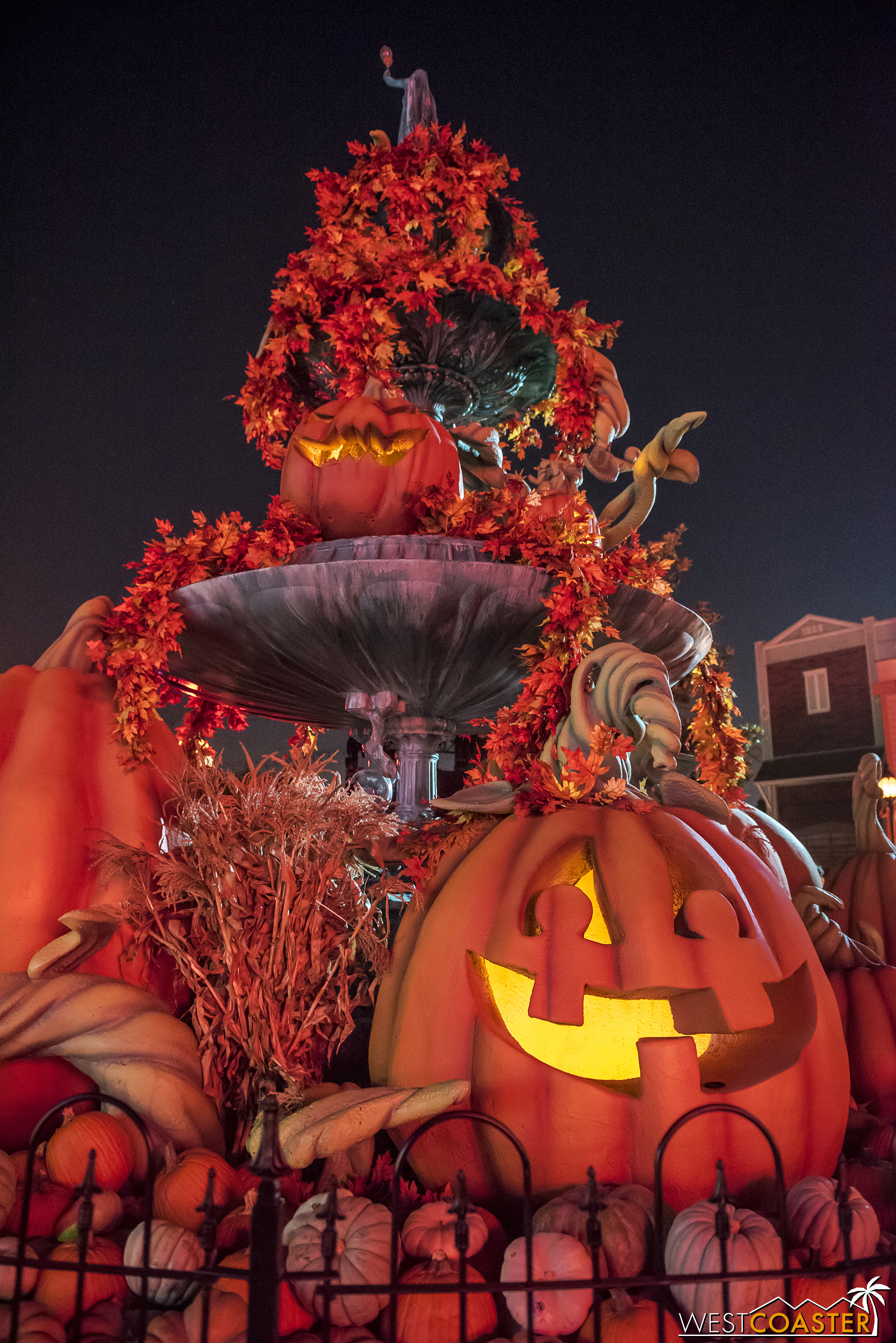  This towering pumpkin structure is beautiful. 