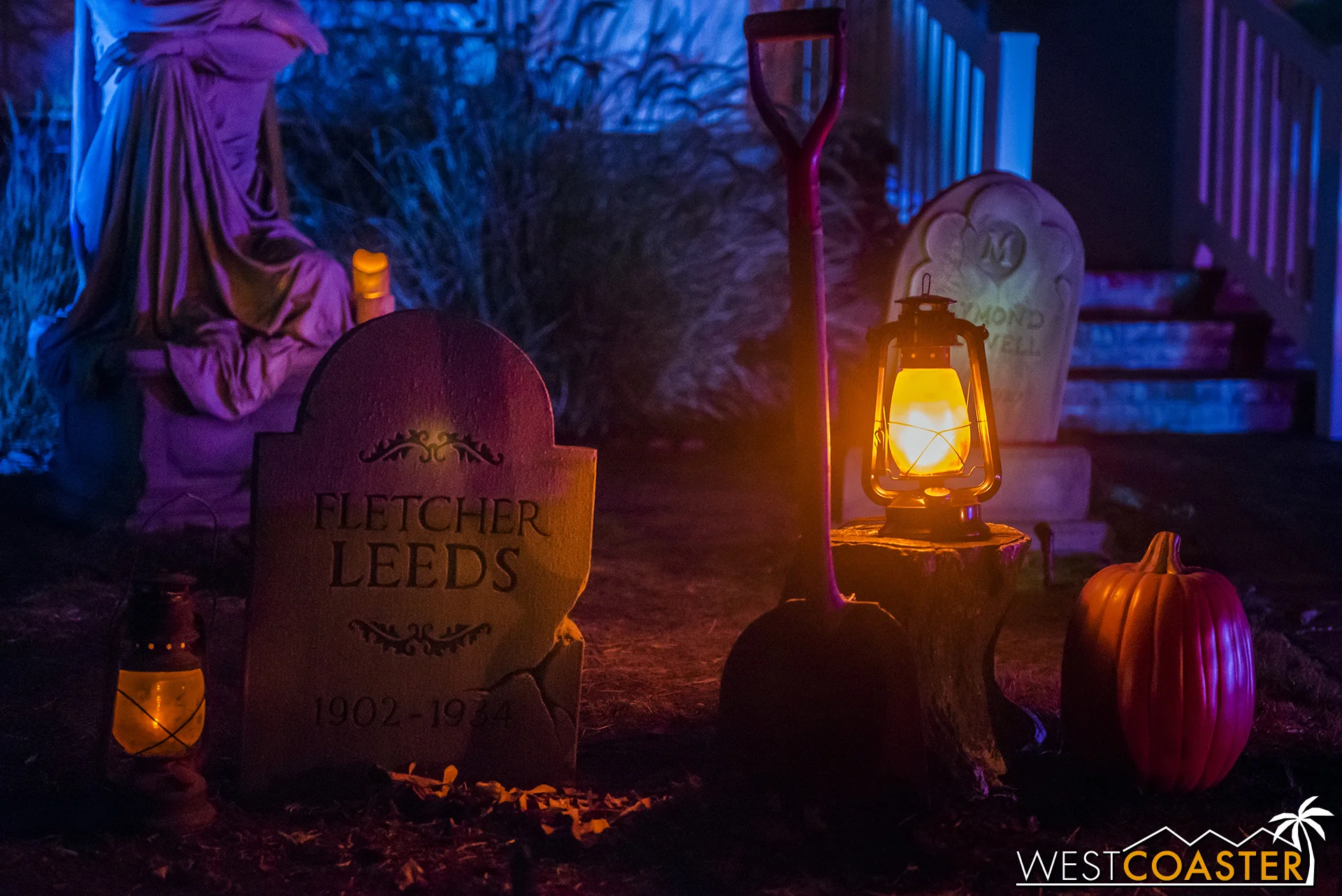 There are lots of fine details in both the tombstones and the theming. Lovely touches of Halloween.