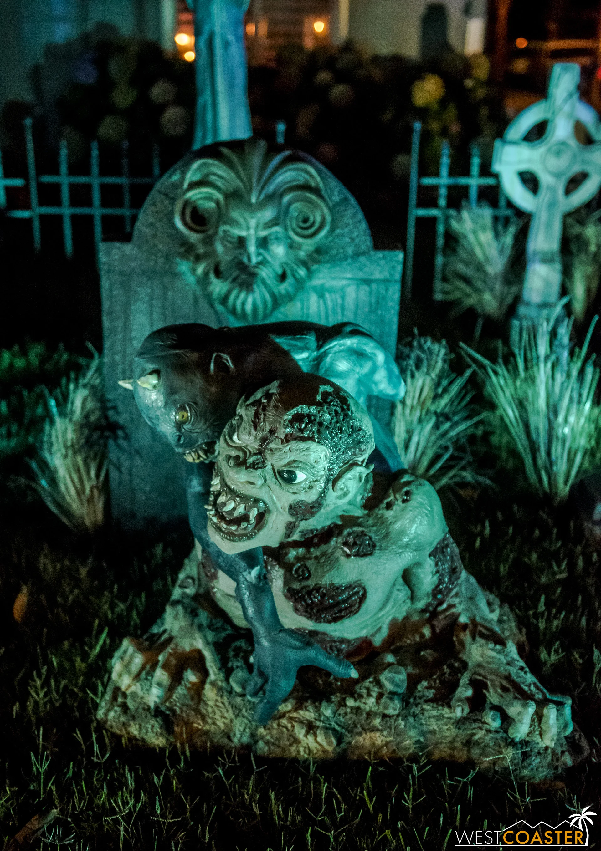 HauntingtonBeachManor-18_1111-0103.jpg