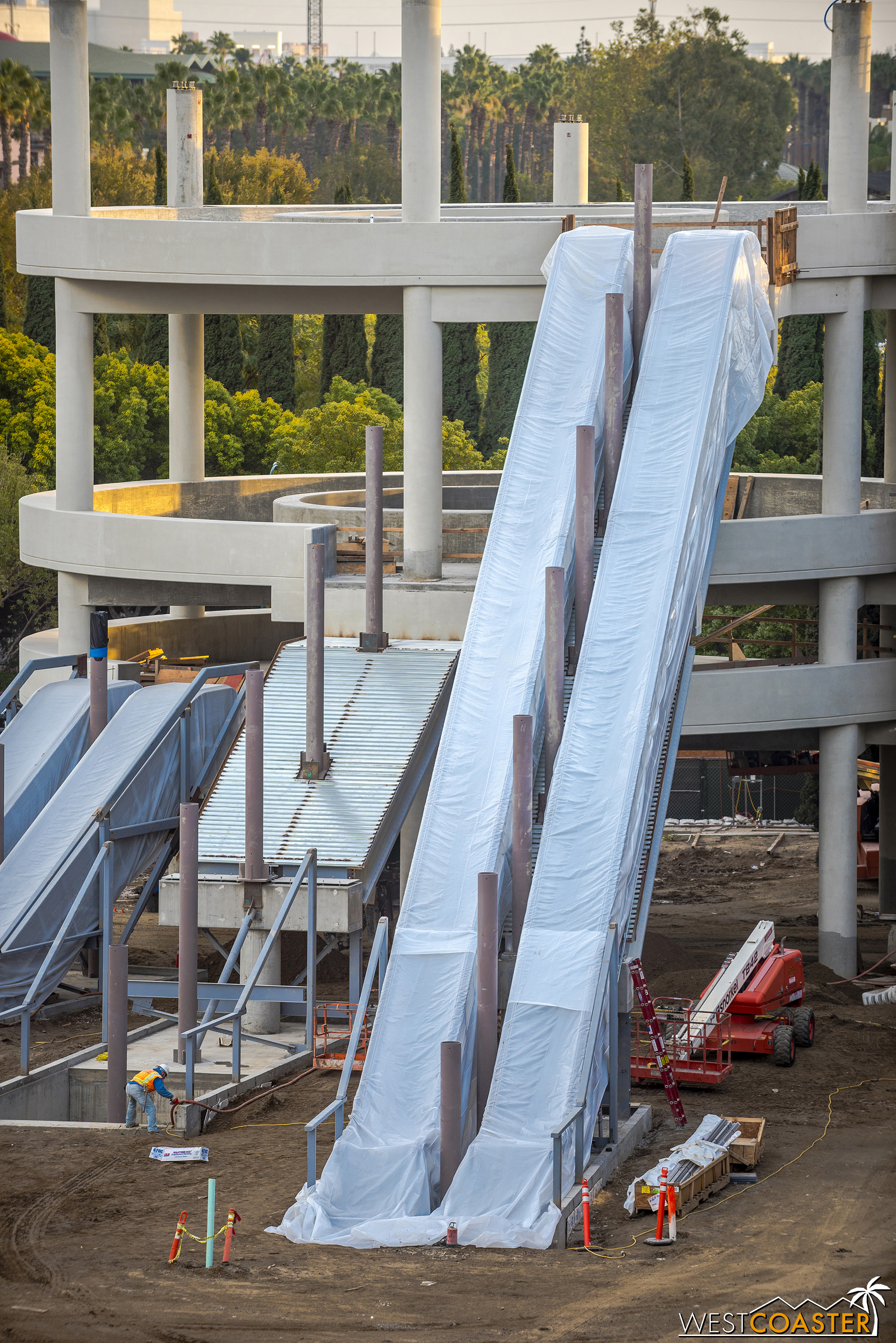  The escalators up to the fifth floor have been installed!  But they remain covered to protect against the weather. 