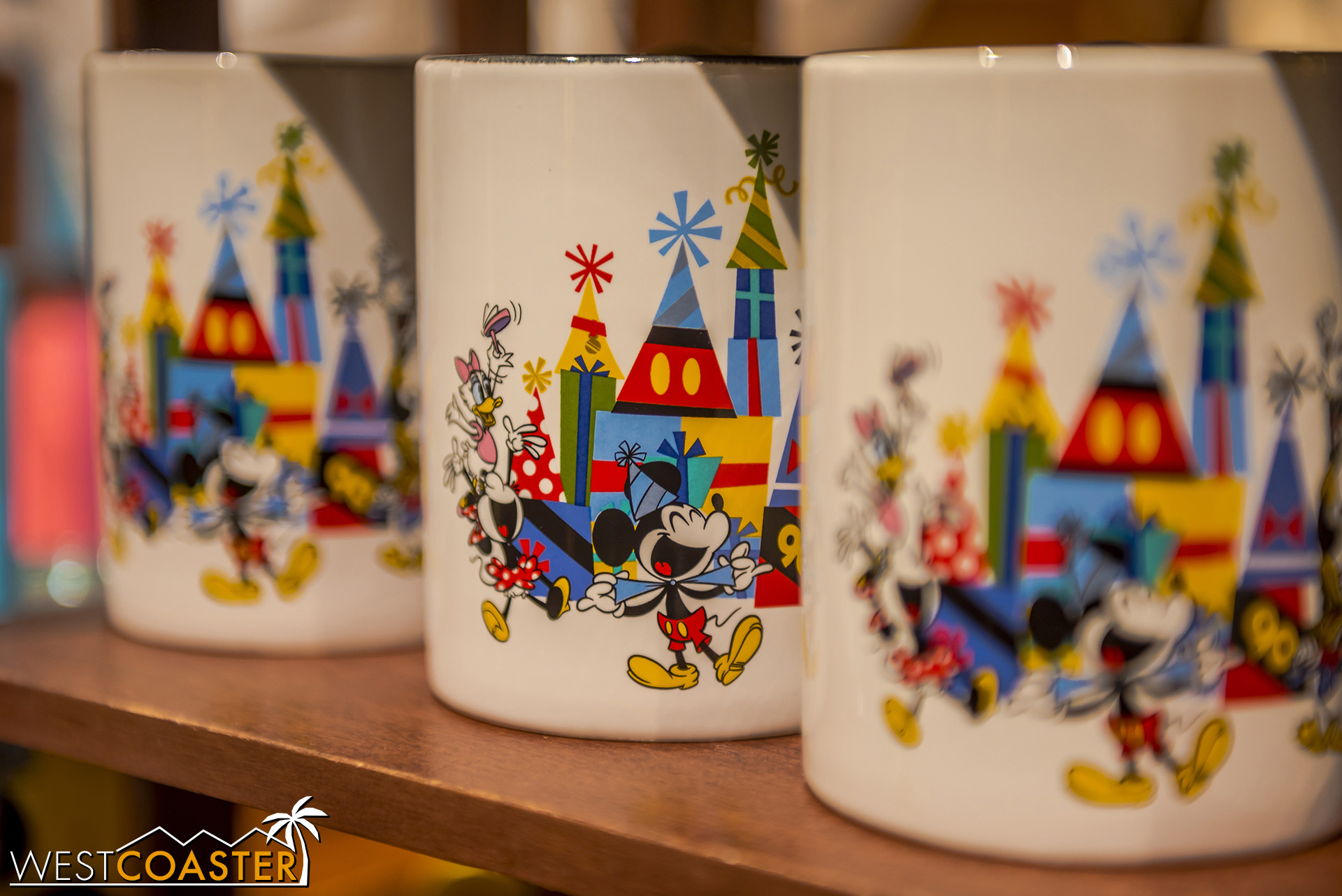  I like the colors and design on the mugs. 