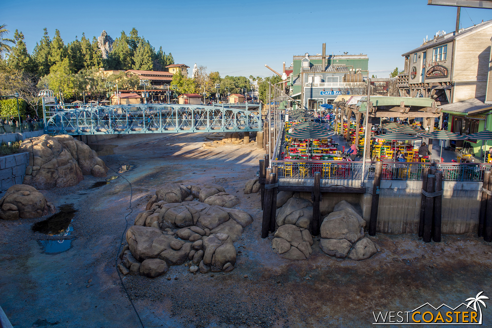  Normally, when they drain Grizzly River Run for its refurb, the water goes into this overflow in Pacific Wharf, but that’s been drained too! 