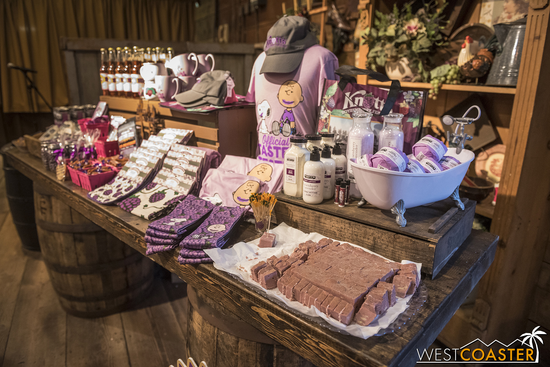  Yes, that’s boysenberry fudge in front.  There are also boysenberry soaps and lotions too, for all the boysenberry fanatics out there! 