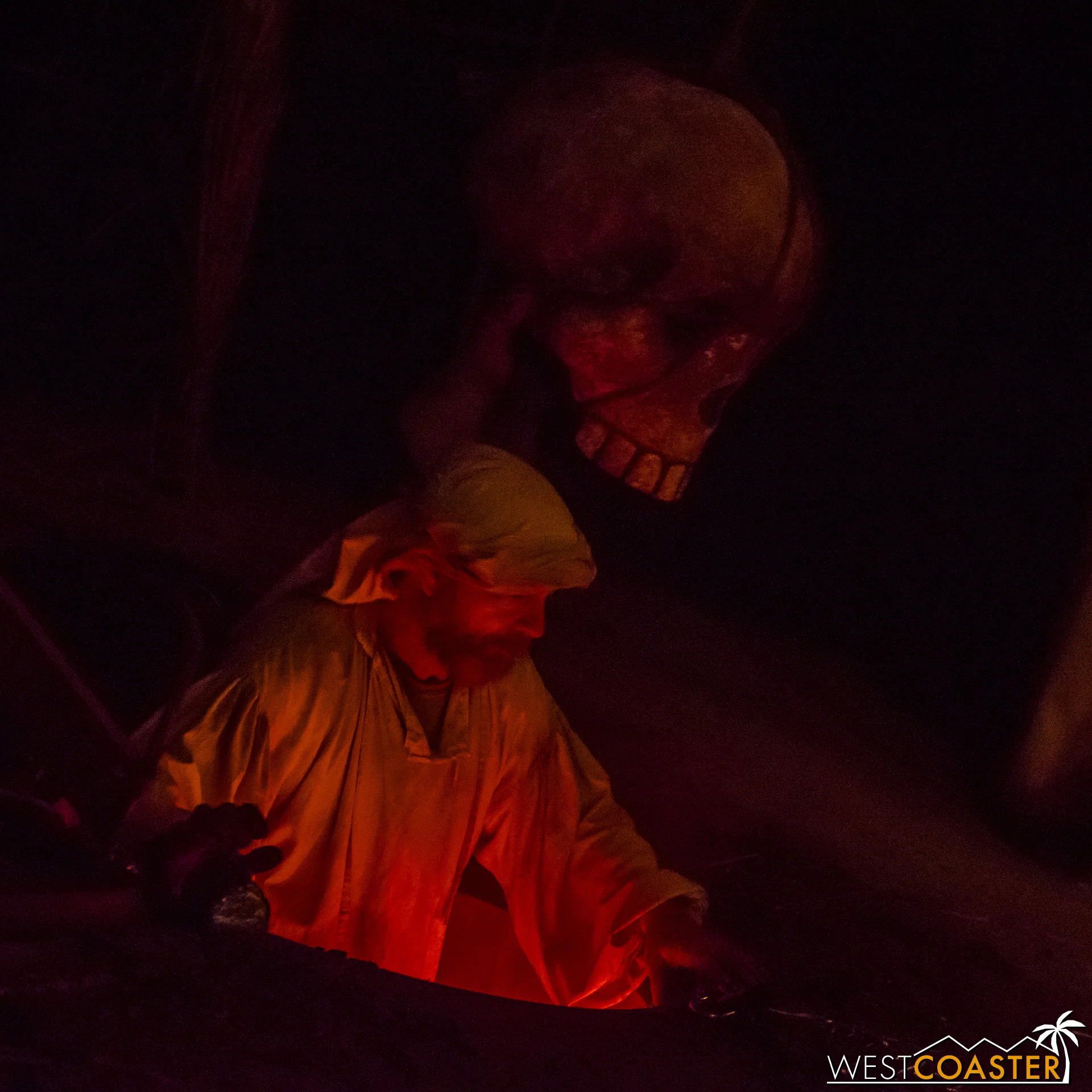This excavation scene culminated in a surprise startle scare for the unlucky passer by.