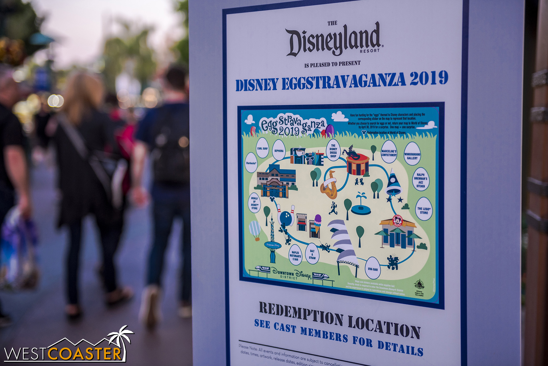  Easter time means the Disney parks scavenger hunt is back.  This is a pretty cool and fun family activity! 
