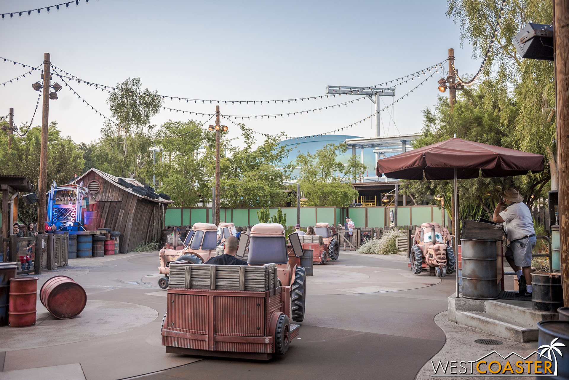  It’s pretty visible from next door Cars Land.  I’m interested in how they deal with land sightlines and transitions. 