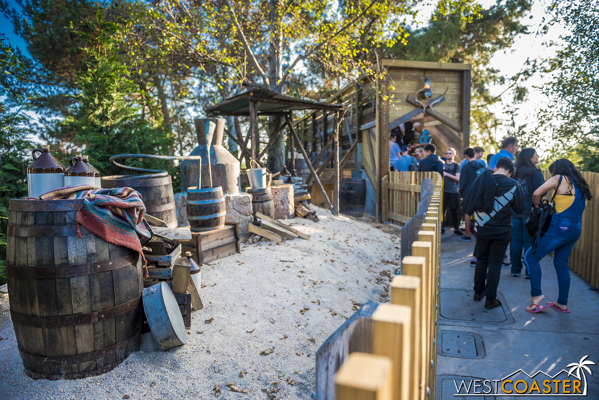  The park has added a redone bridge and some encampment theming as well. 