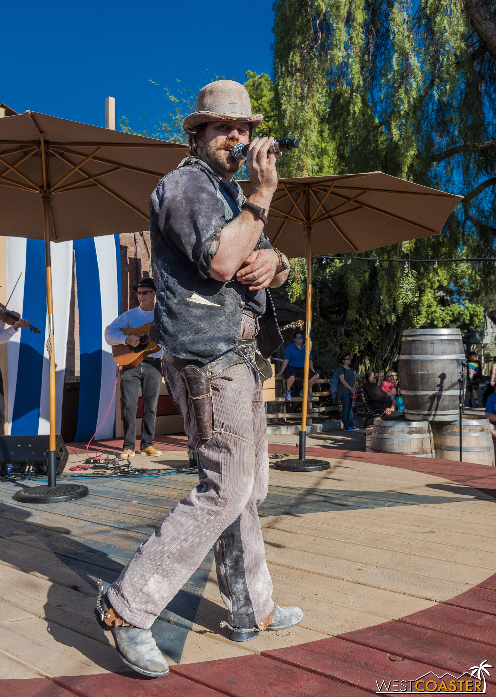  Scruff calls the line dances again.  He even notes that he’s captured every year, and every year, he’s forced to call the hoedown as “community service.” 