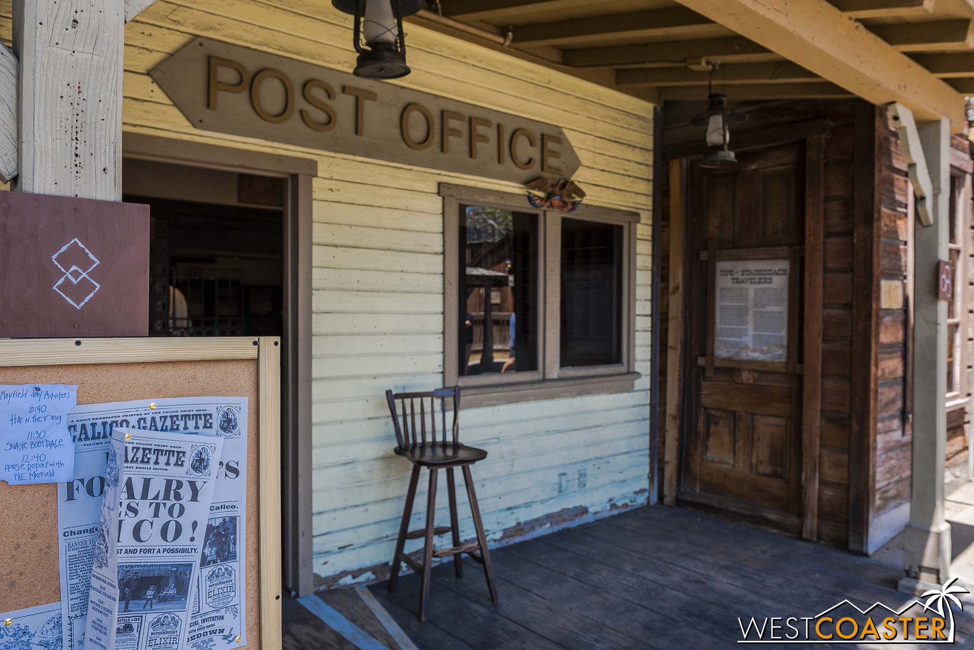 The Post Office is a popular hangout for local townspeople. 
