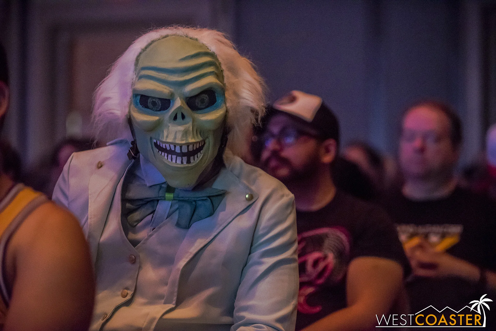 This Haunted Mansion phantom was just chilling at Midsummer Scream.