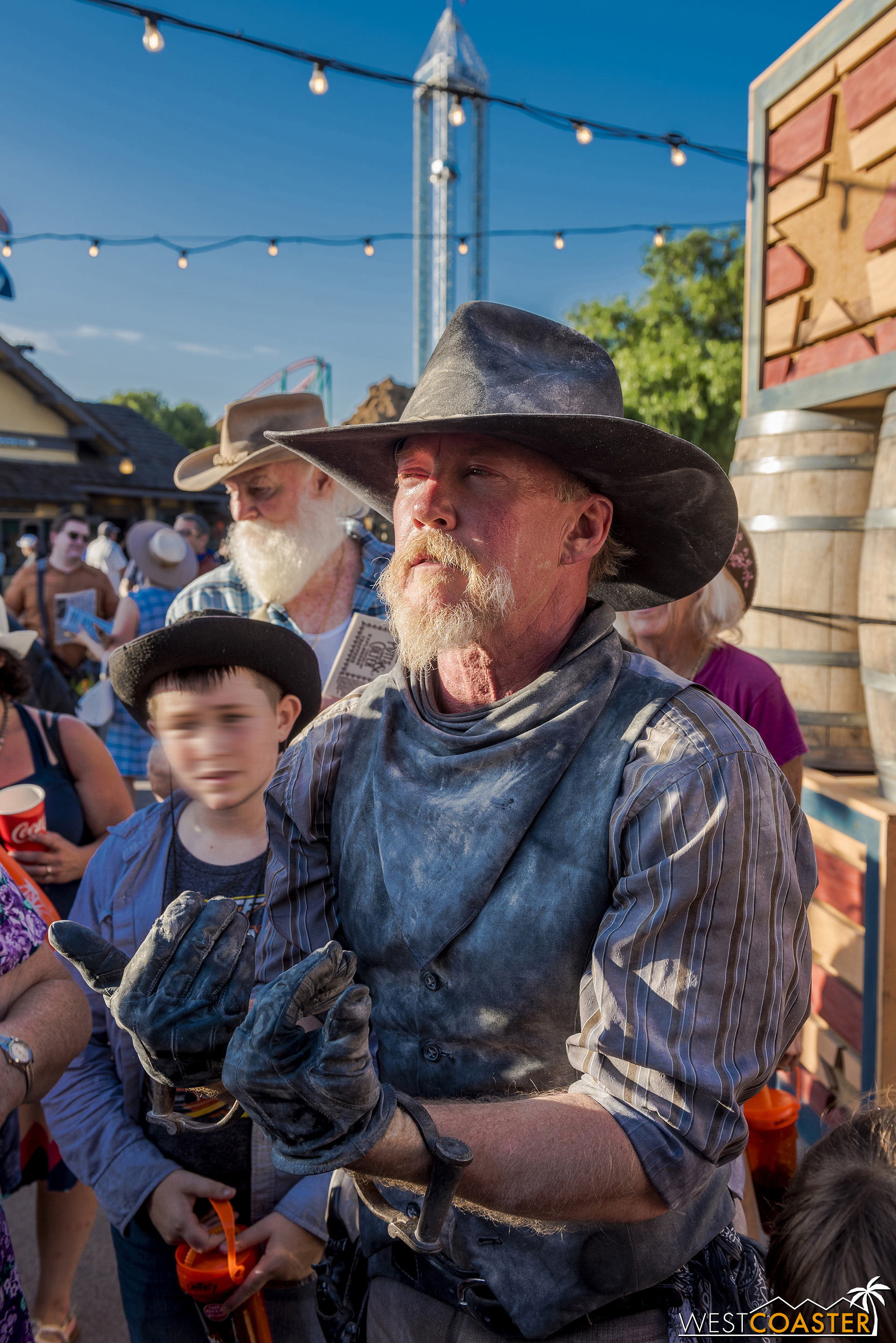  Neither could Clay, who acknowledged that his own ma had turned her back on her children and grandchildren. 