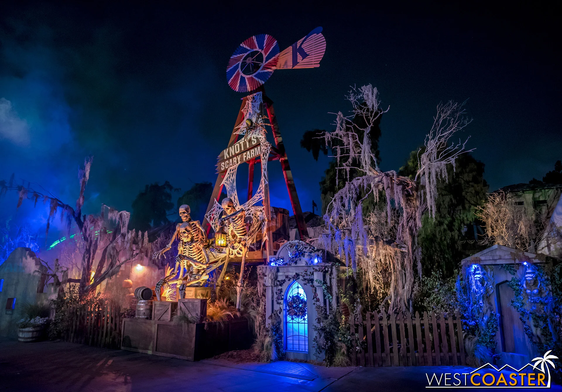This year’s front gate backdrop is definitely the best ever.