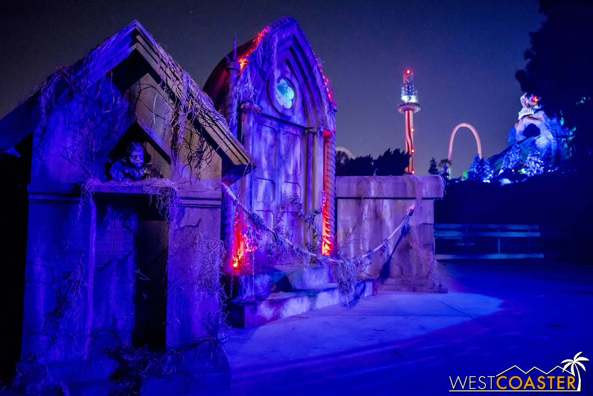 This crypt has been repositioned opposite last year’s location and allows for better guest control during those unscheduled mini-shows.