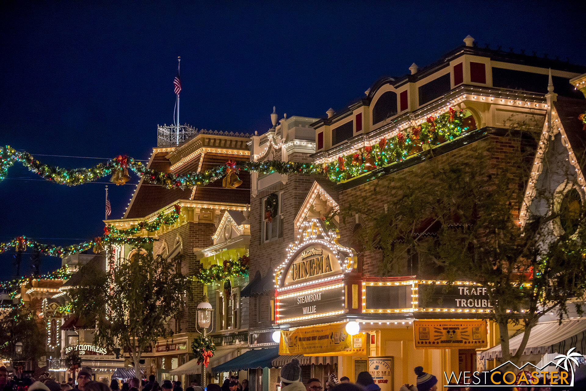  The Main Street ambiance is gorgeous this time of year. 