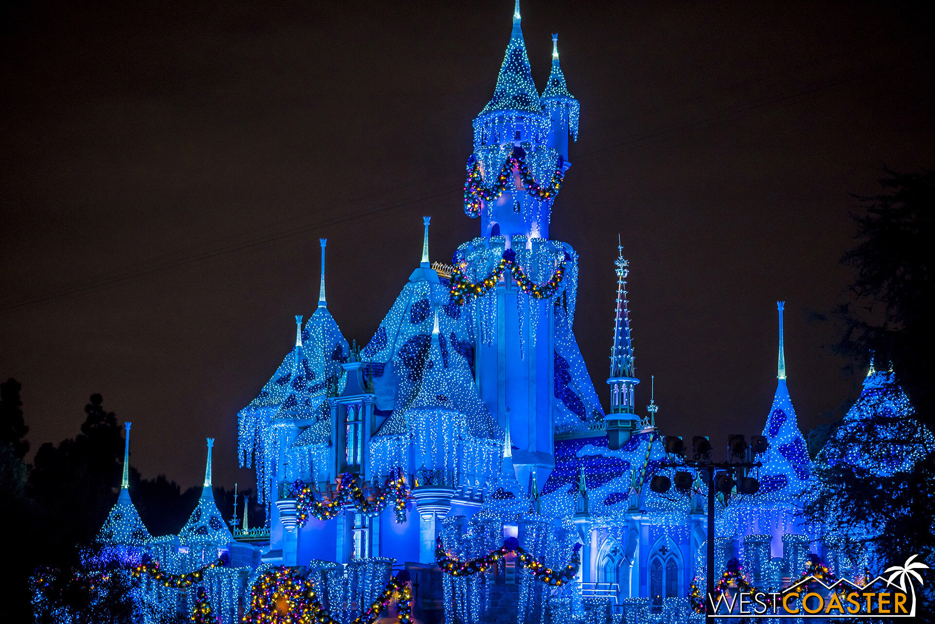  The winter castle is spectacular. 