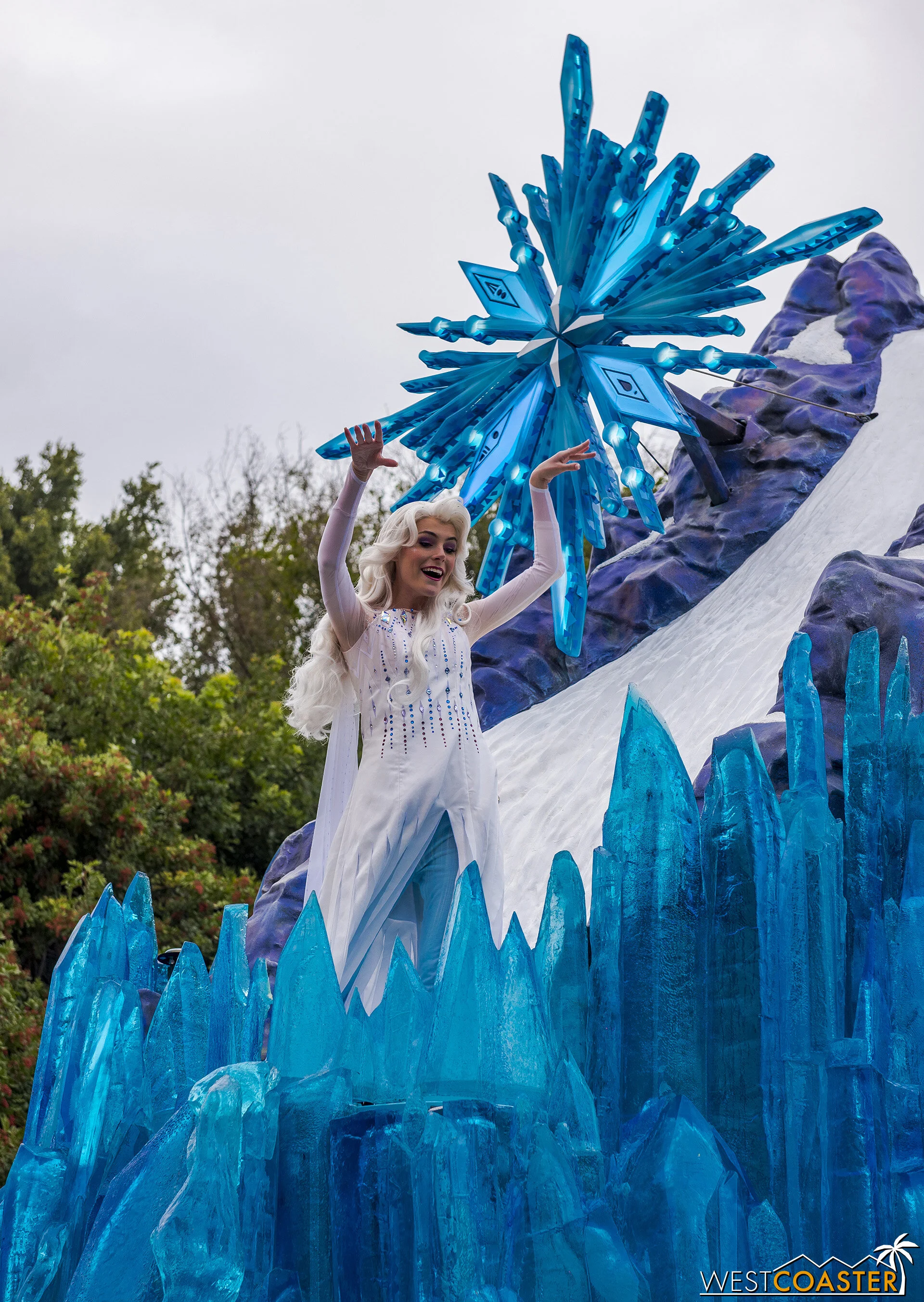 DLR-20_0303-E-Frozen2-0000d.jpg