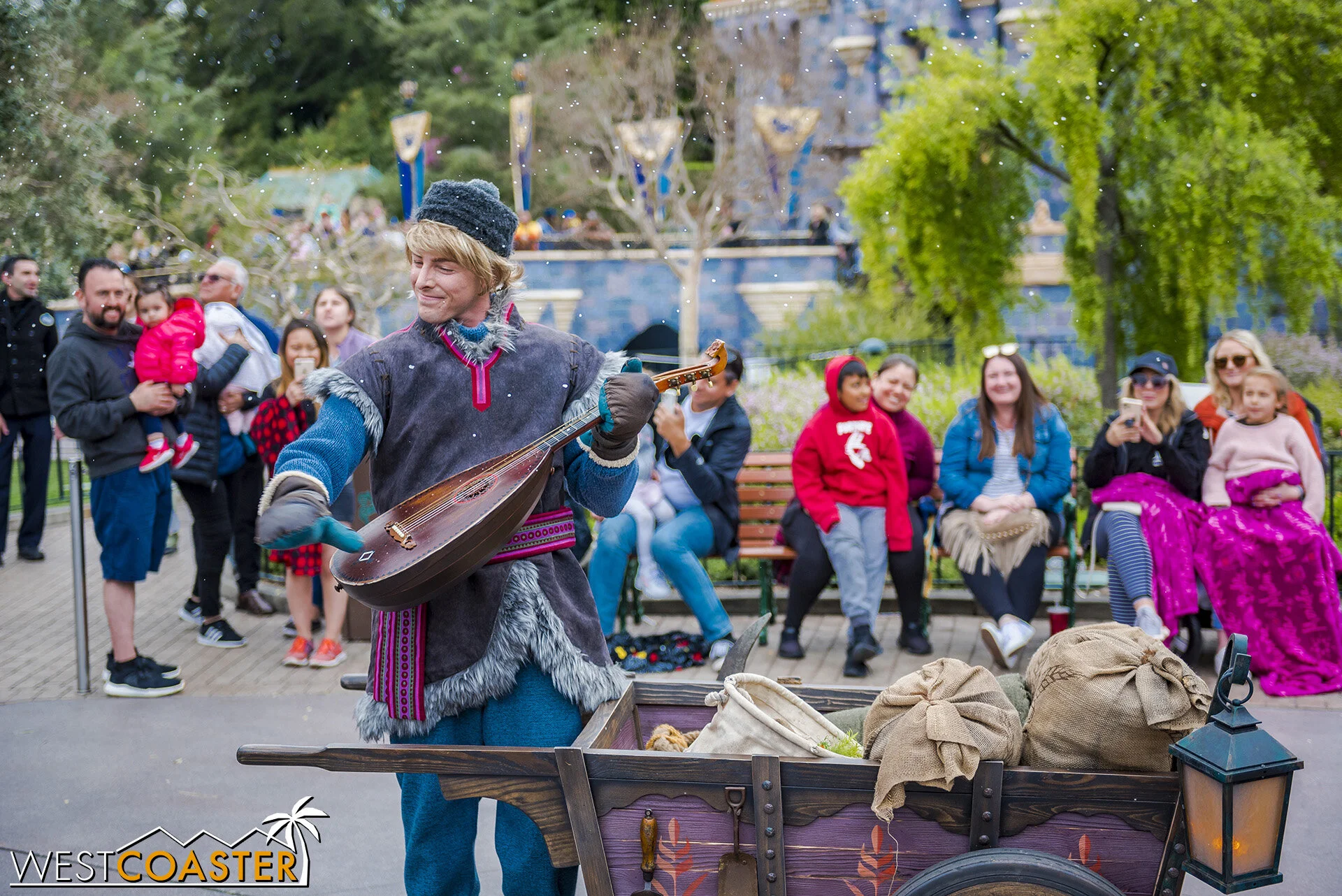 DLR-20_0303-E-Frozen2-0000e.jpg