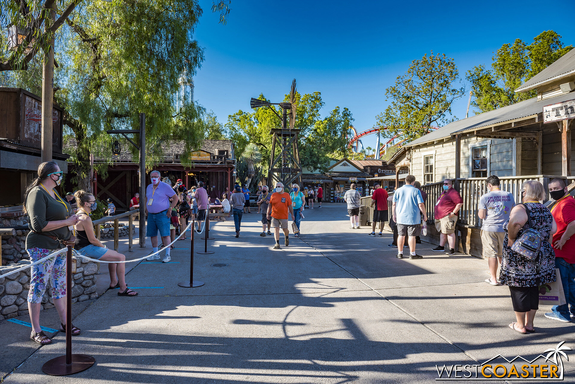  Looking back at Ghost Town Grub and Fireman’s BBQ lines. 