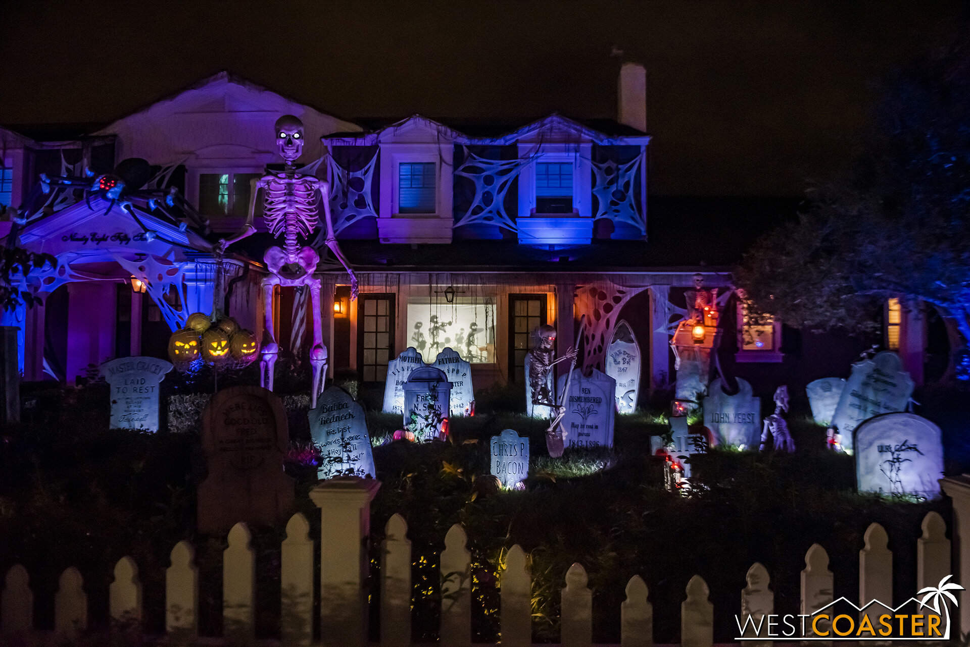 Where To See Halloween Decorations and Haunted Houses in Orange