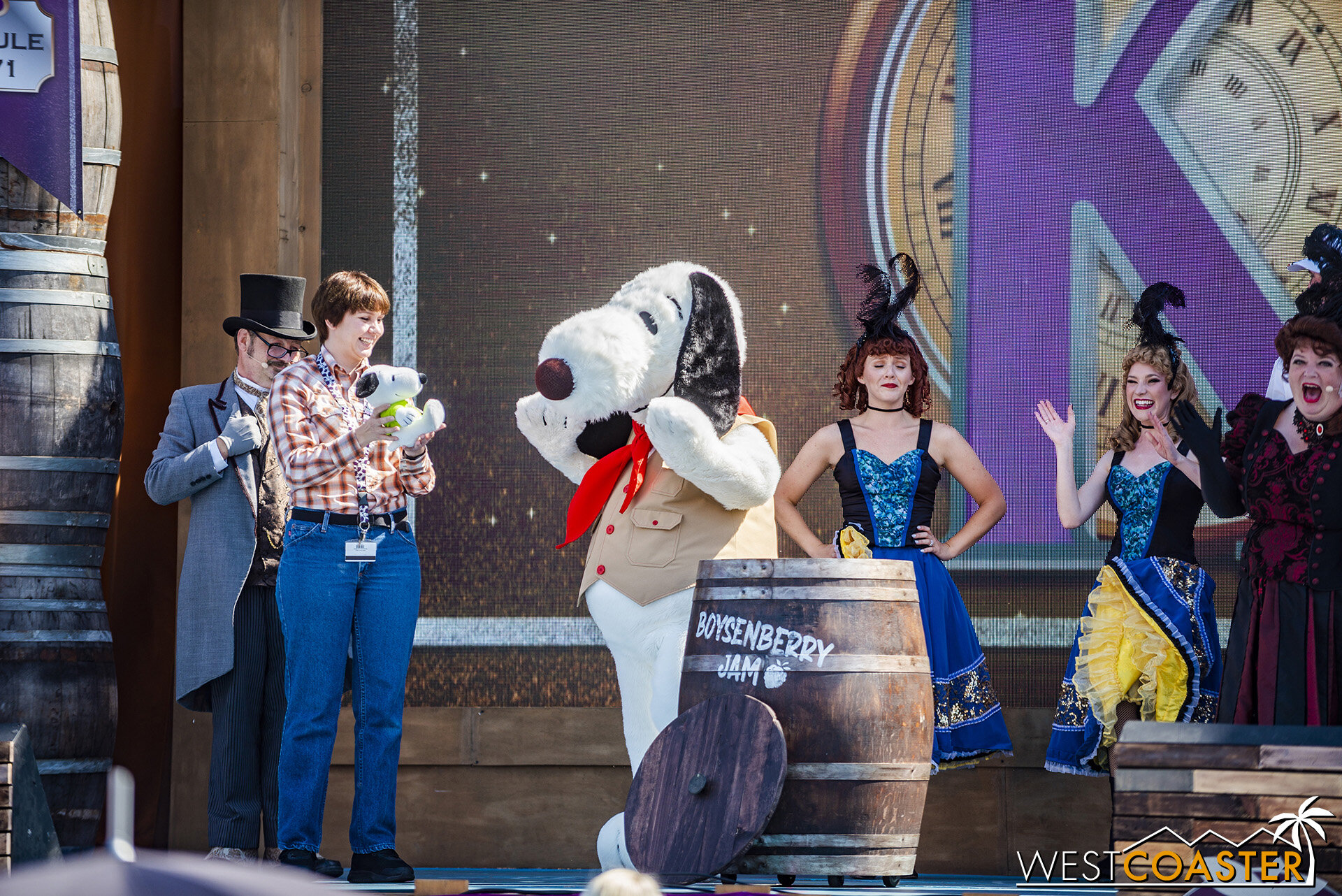  Of course, you couldn’t have a Knott’s event without Snoopy! 