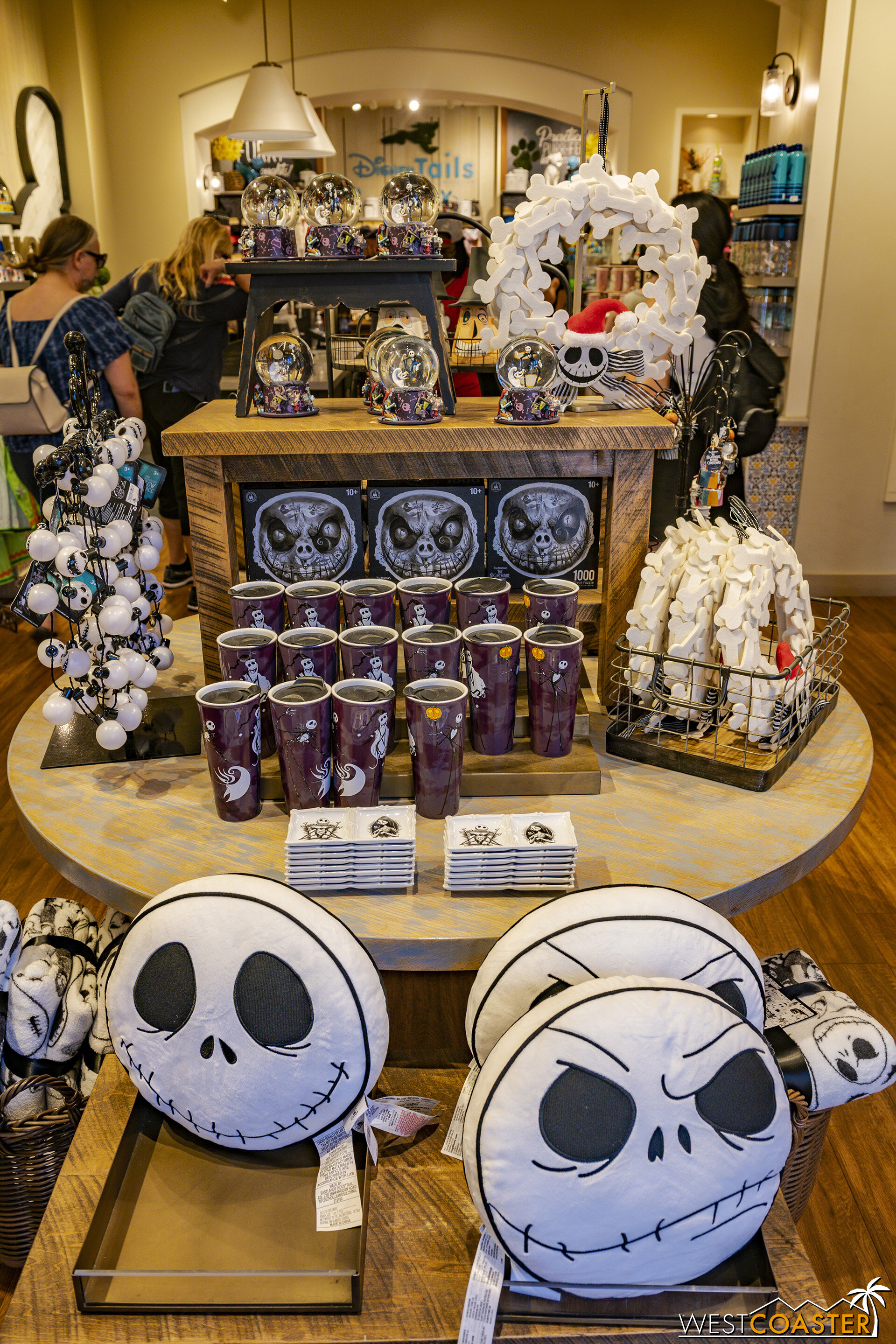 The next space over, there were Nightmare Before Christmas goods for sale too. 