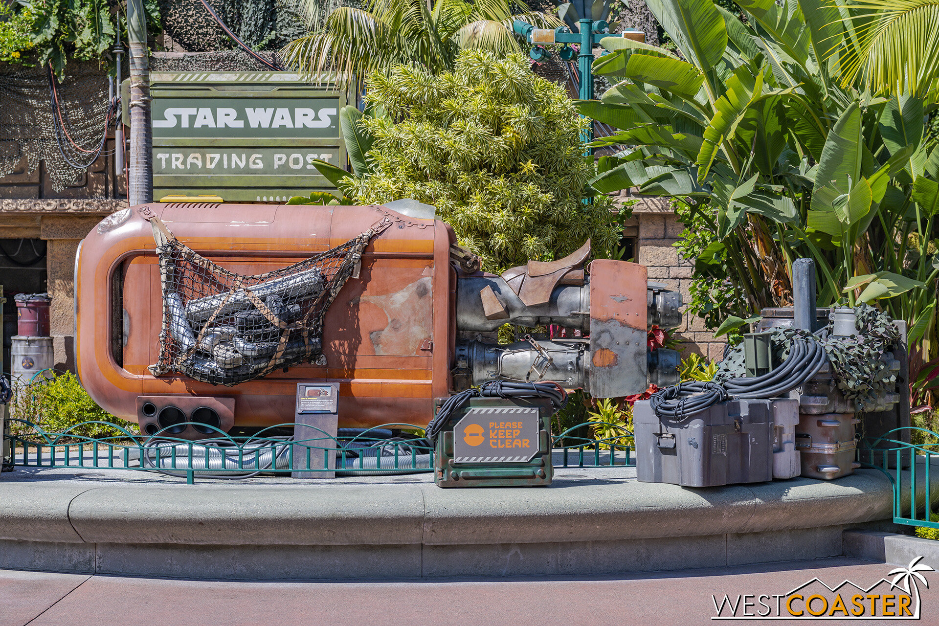  It might be a giveaway to park your speeder outside, though.   