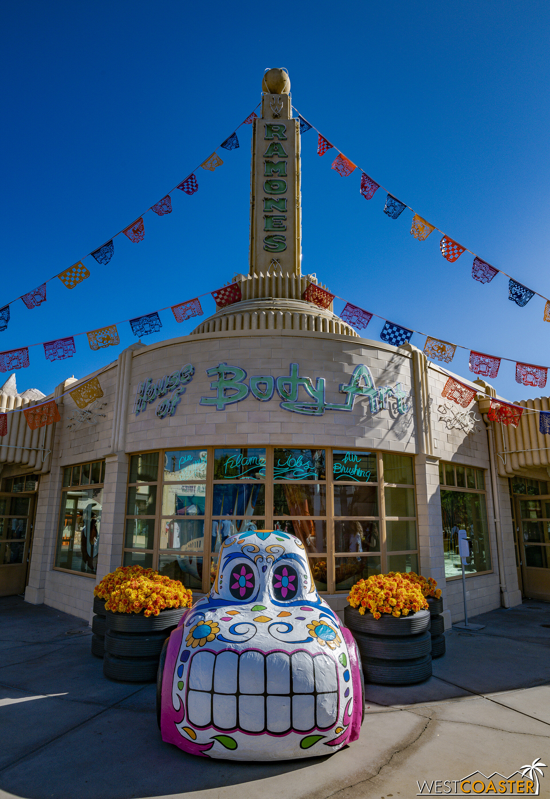  Ramone’s celebrates the sugarskull aesthetic of Día de los Muertos. 