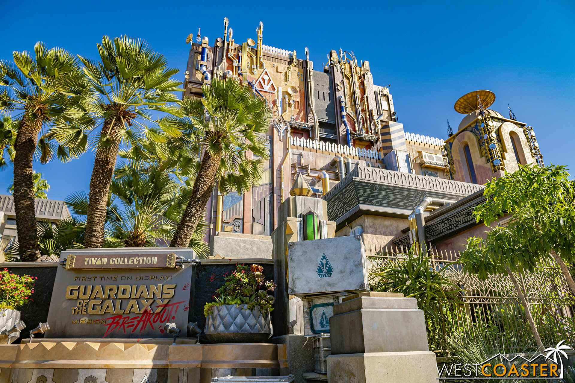  Lets head over to Hollywood Land—I mean Avengers Campus to check out Monsters After Dark! 