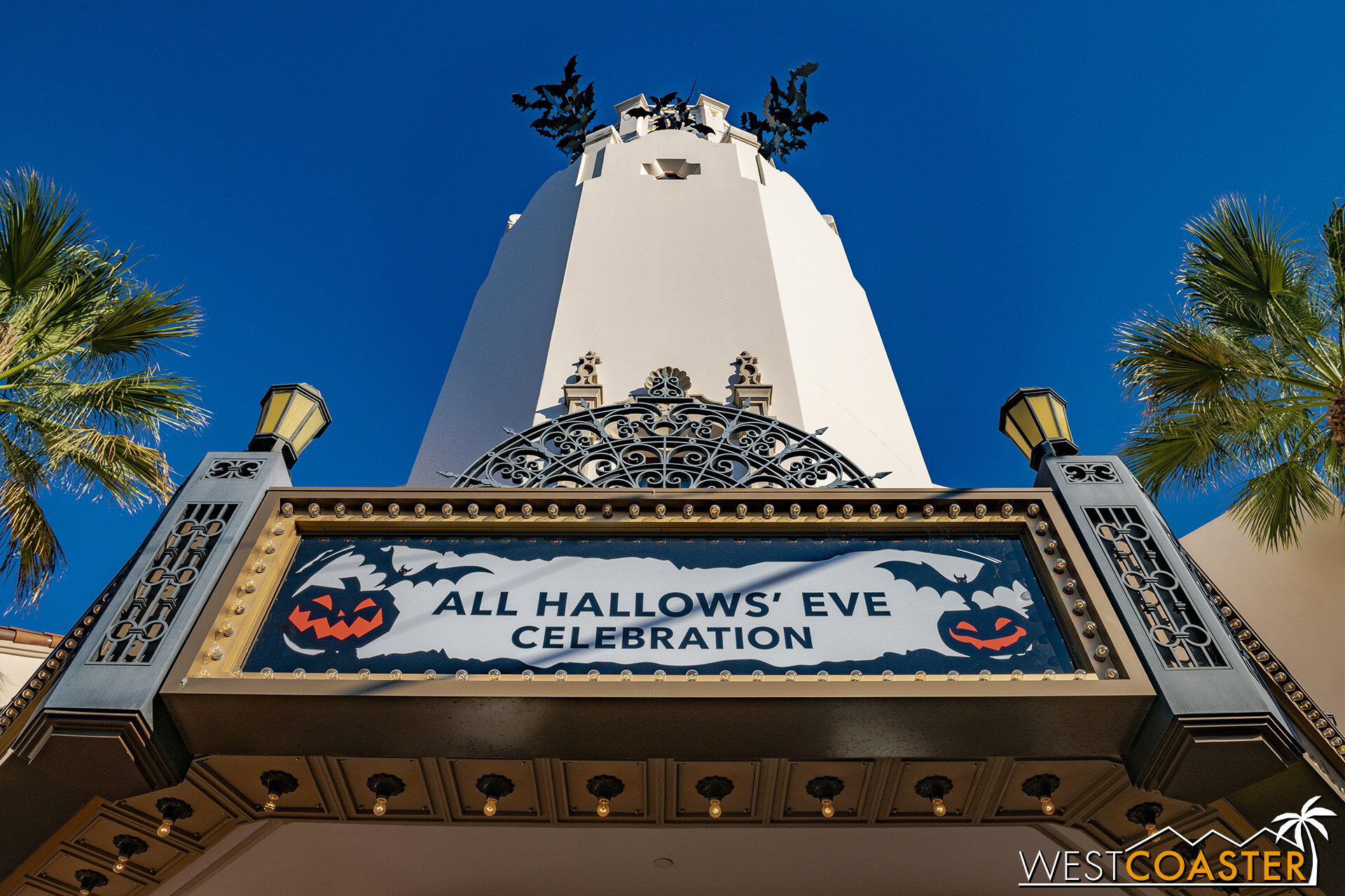  It’s All Hallow’s Eve at Buena Vista Street!  How delightful! 