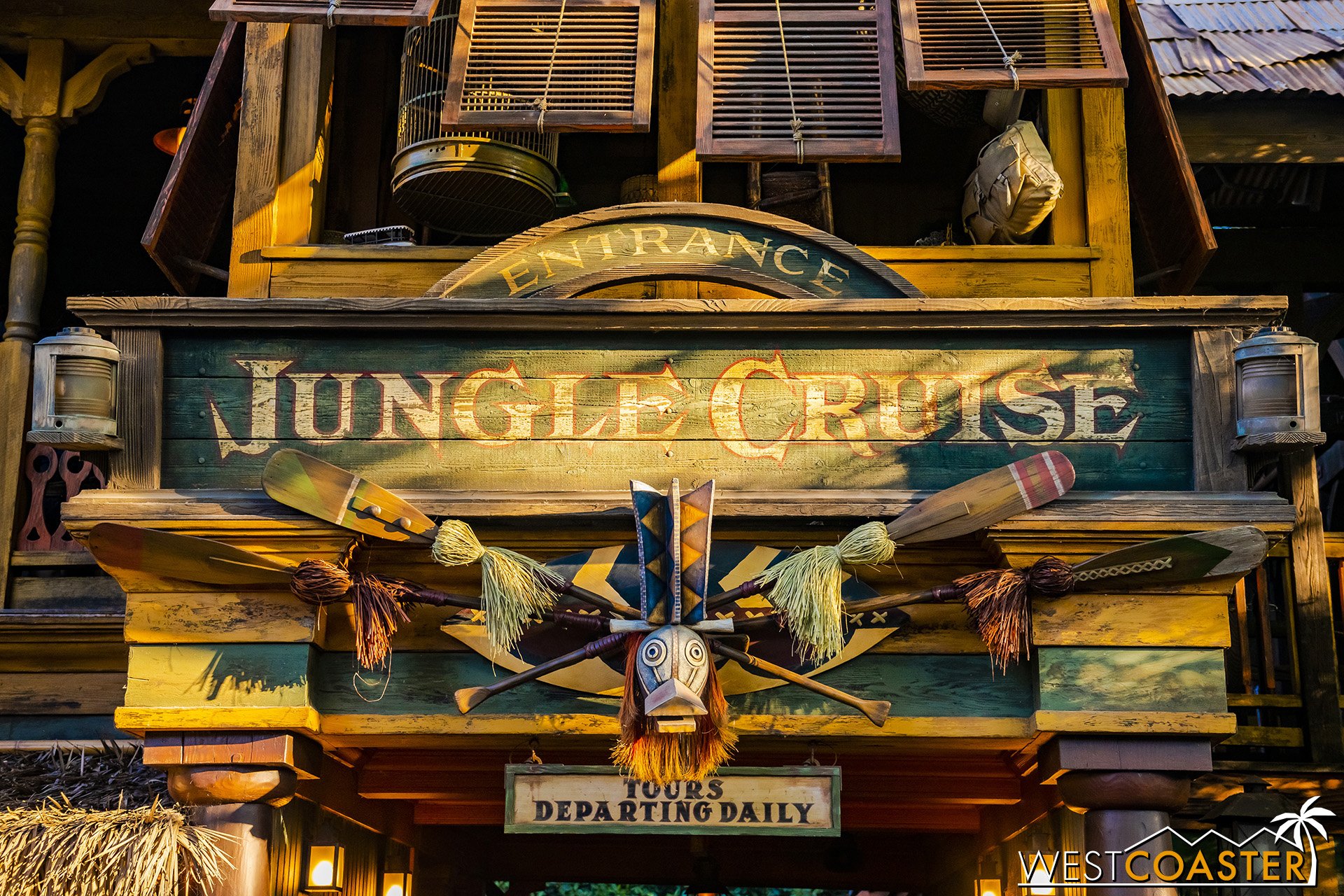  Welcome to the world-famous Jungle Cruise! 