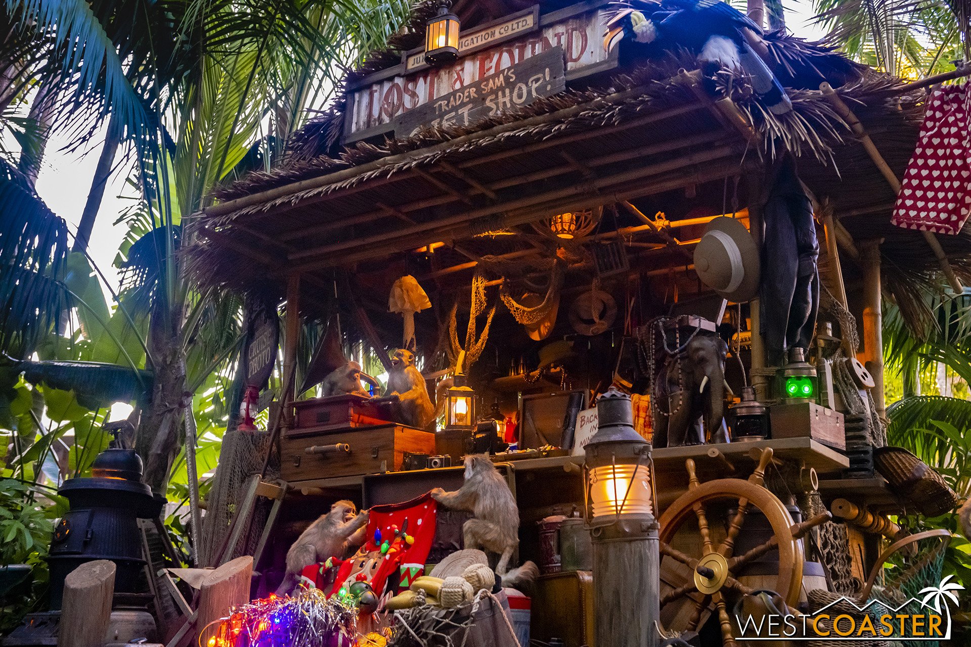  Trader Sam is still present in spirit in the finale with a souvenir shop. 