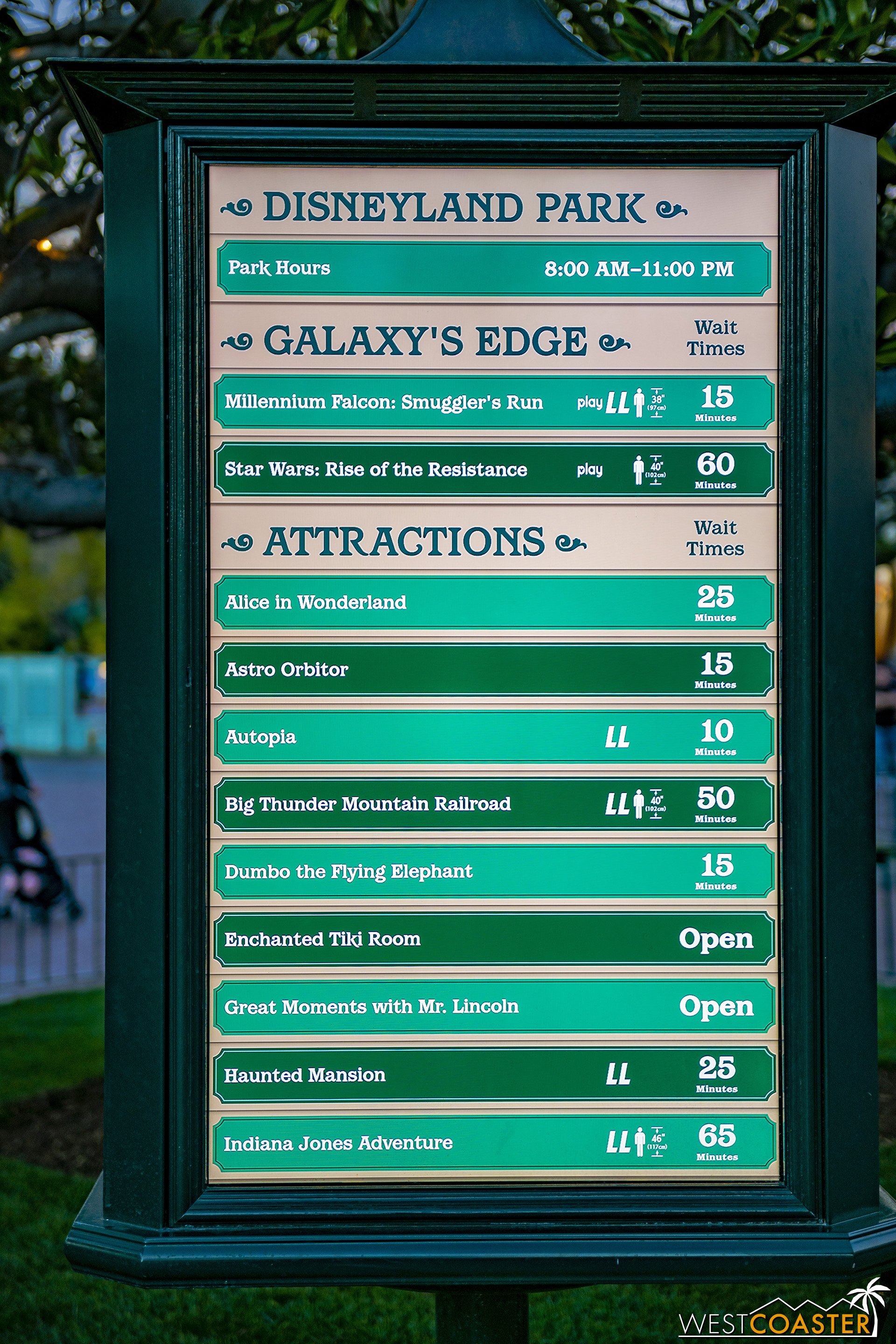  Although some waits, like at Galaxy’s Edge, remains pretty low and comparable to earlier reopening waits (though I’ve also seen Smuggler’s Run up to 30-40 minutes), other attractions like Big Thunder and Indy are back up to peak times.  Some even lo